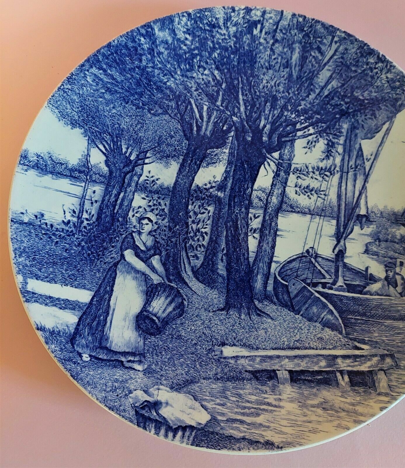 Earthenware dish Delft Boch La Louvière