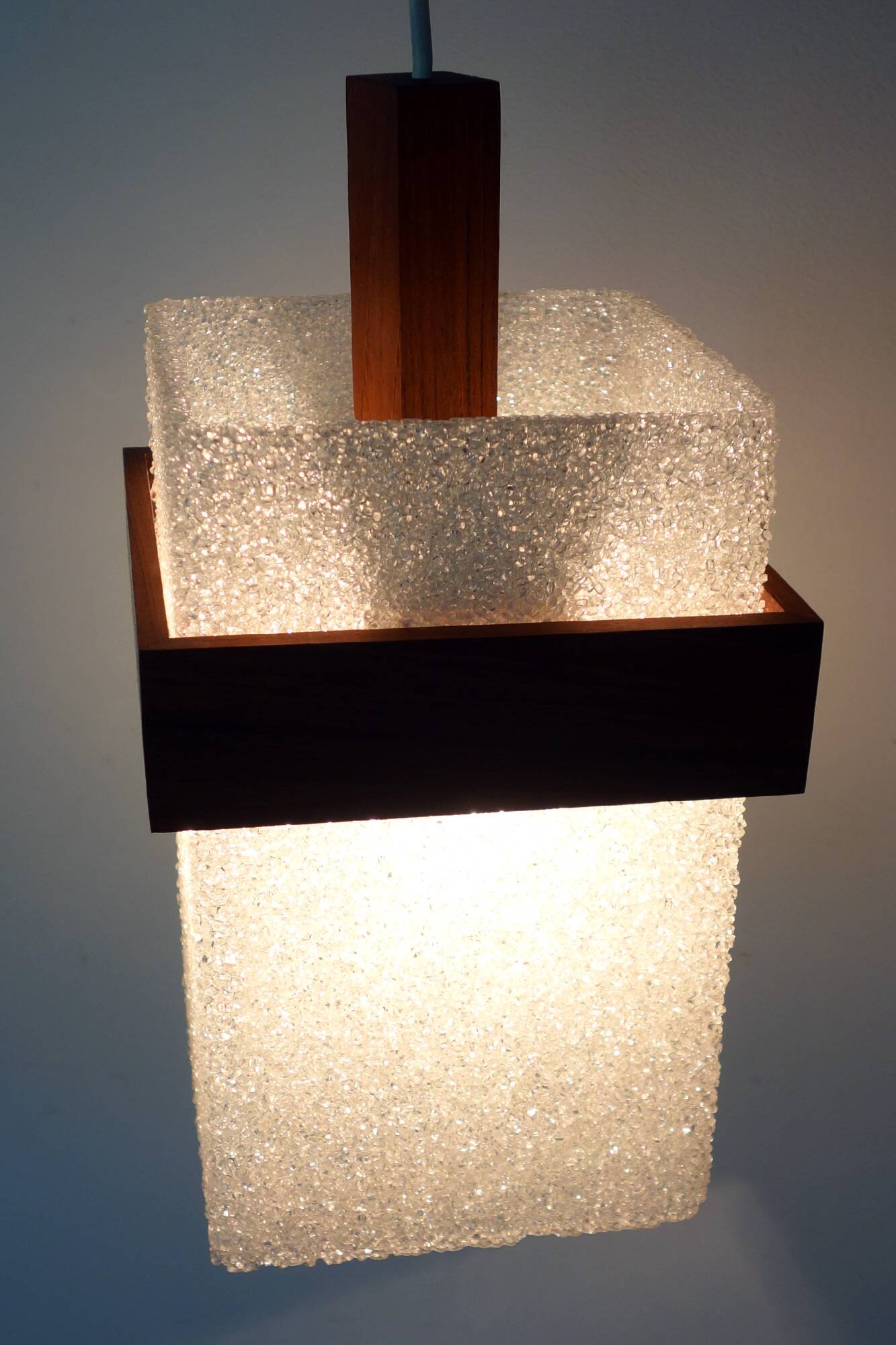 Scandinavian suspension in perspex and teak from the 60s/70s.