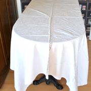 Vintage tablecloth in damask mestizo and decorated with a central lace 145x170 *Z*