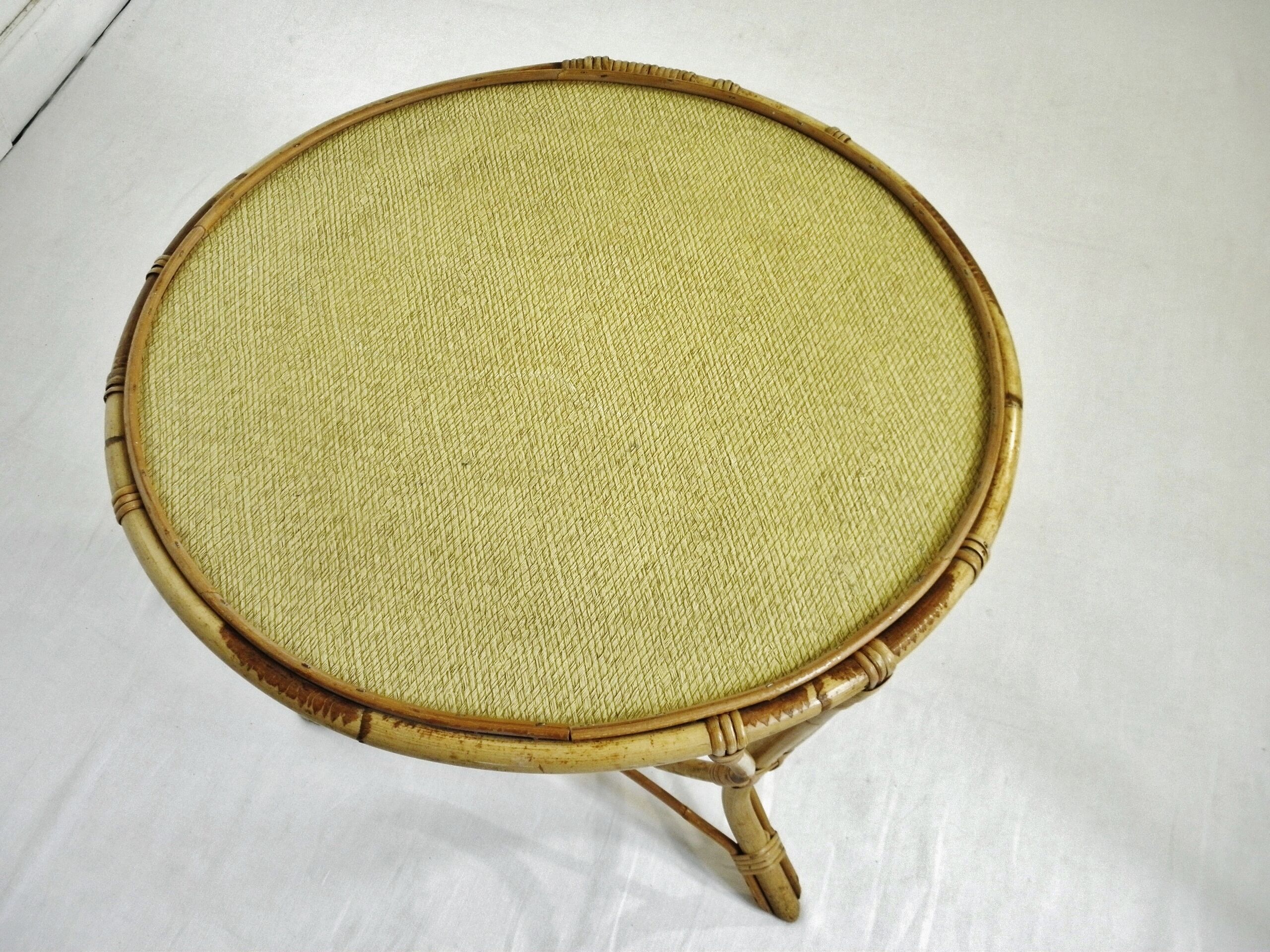 Tripod coffee table in rattan 1970s