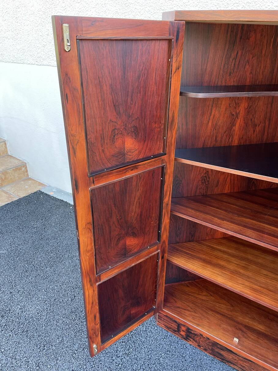 Vintage Scandinavian Wahl Iversen corner cabinet in Rio rosewood 1960