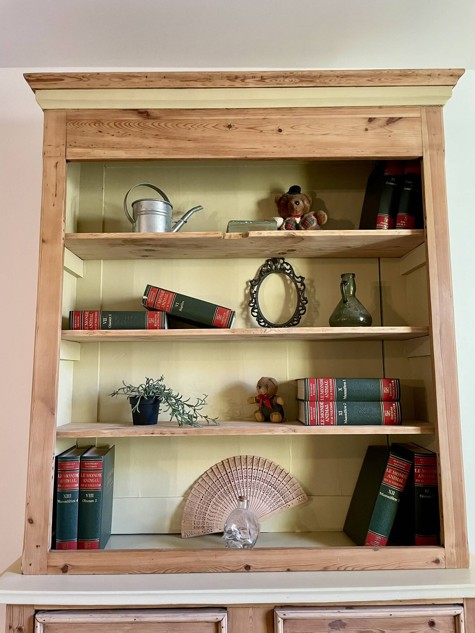 Sideboard or bookcase