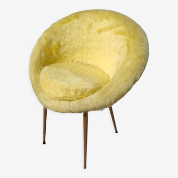 Yellow basket chair, spindle legs