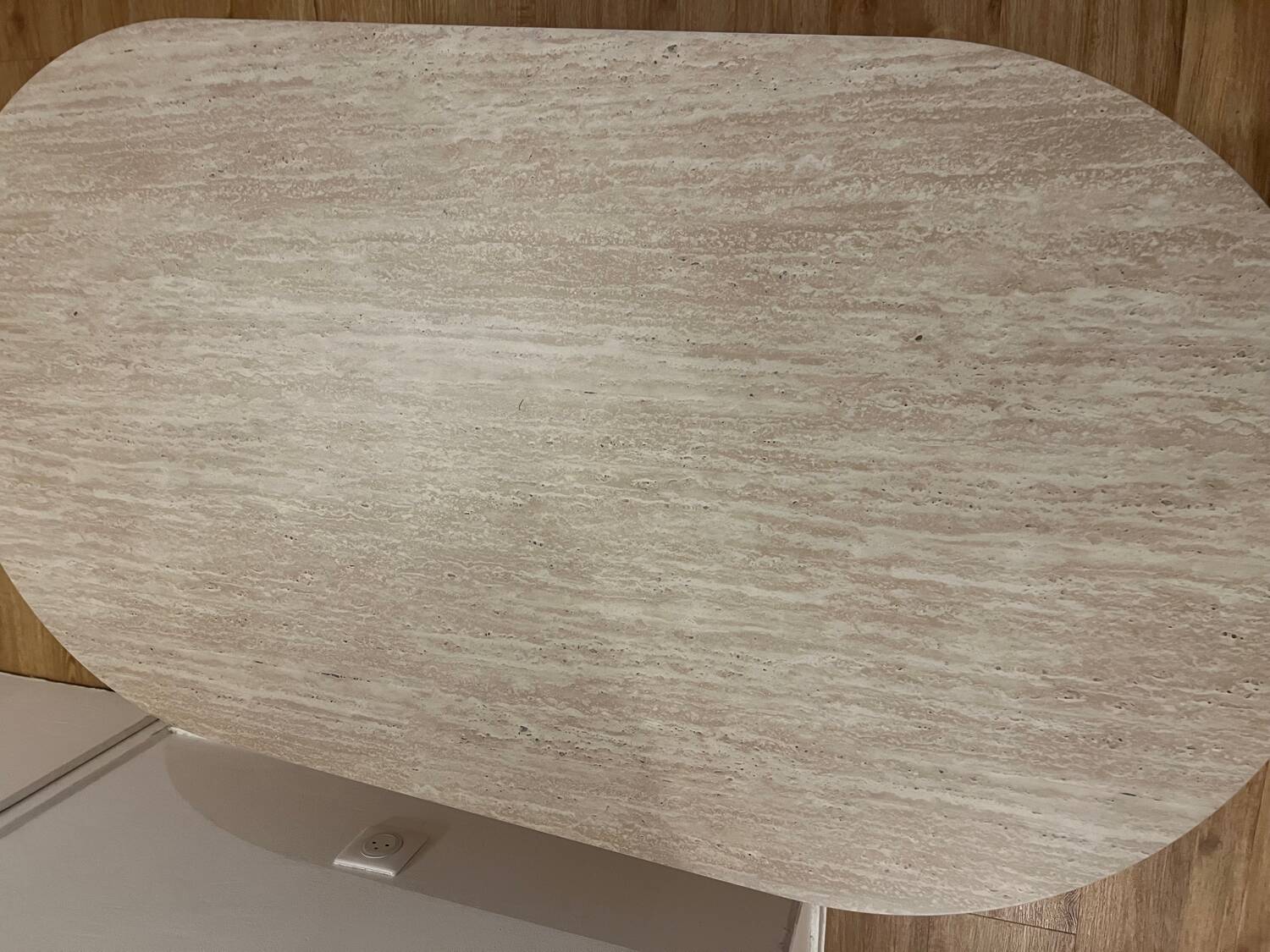 Table base effet travertin