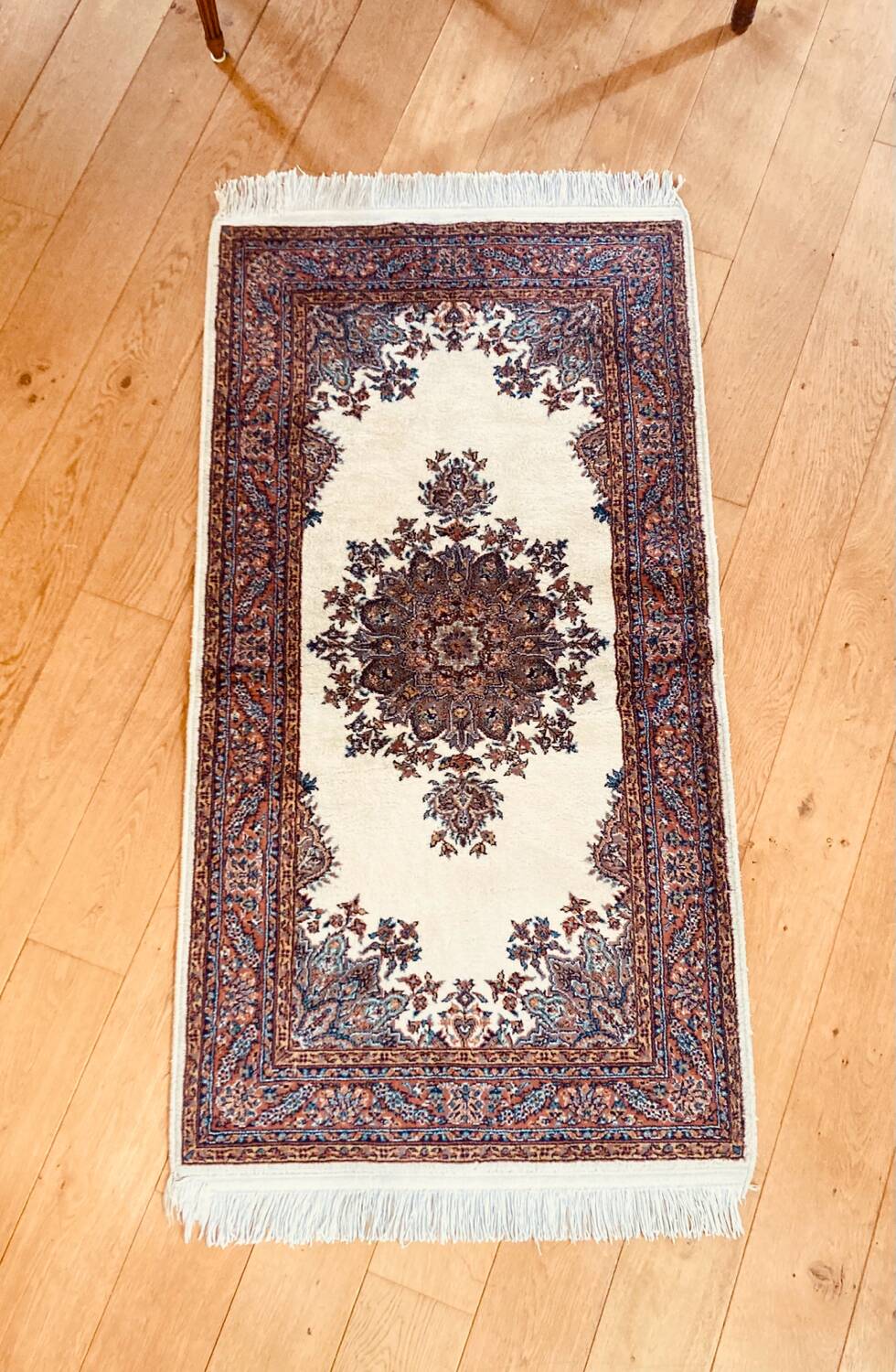 Tapis d’Orient en pure laine vierge tissée main époque XXe