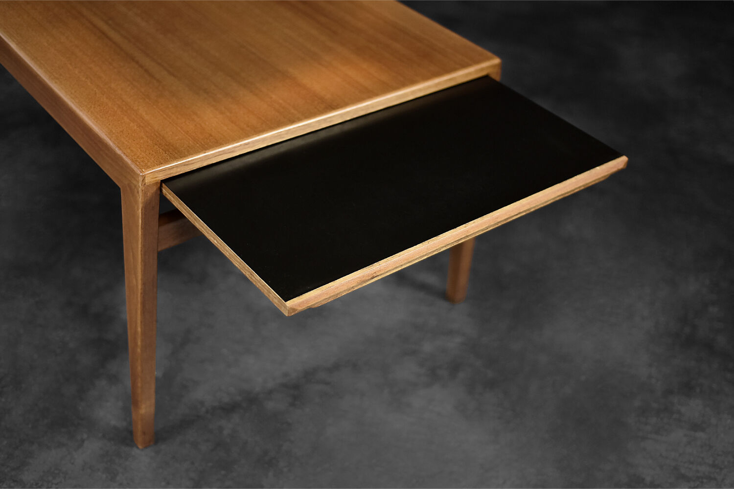 Vintage Classic Mid-Century Scandinavian Modern Teak Coffee Table with Pull-Out Tops