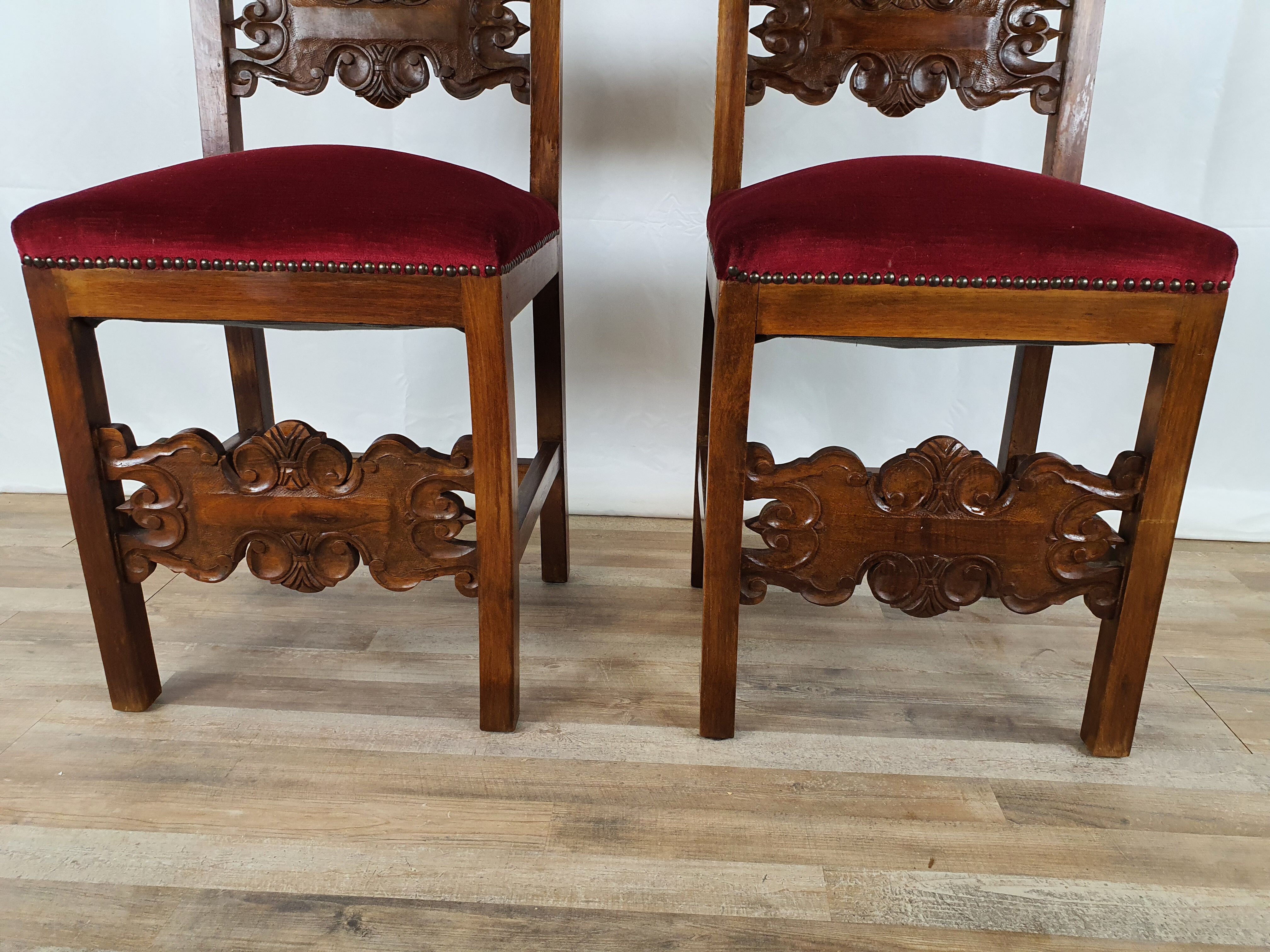 Pair of Renaissance chairs from the early 1900s
