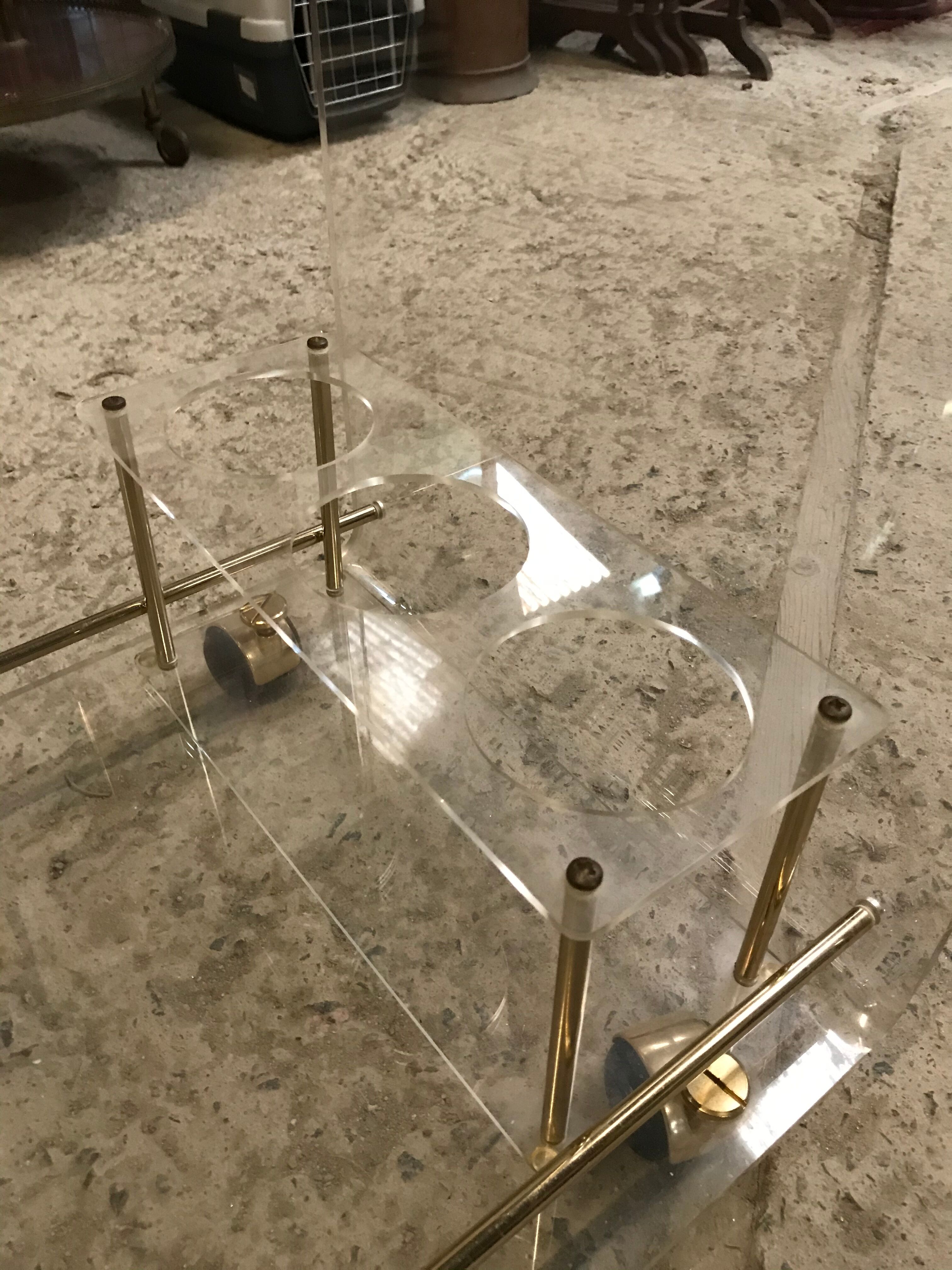 Meuble plexiglas