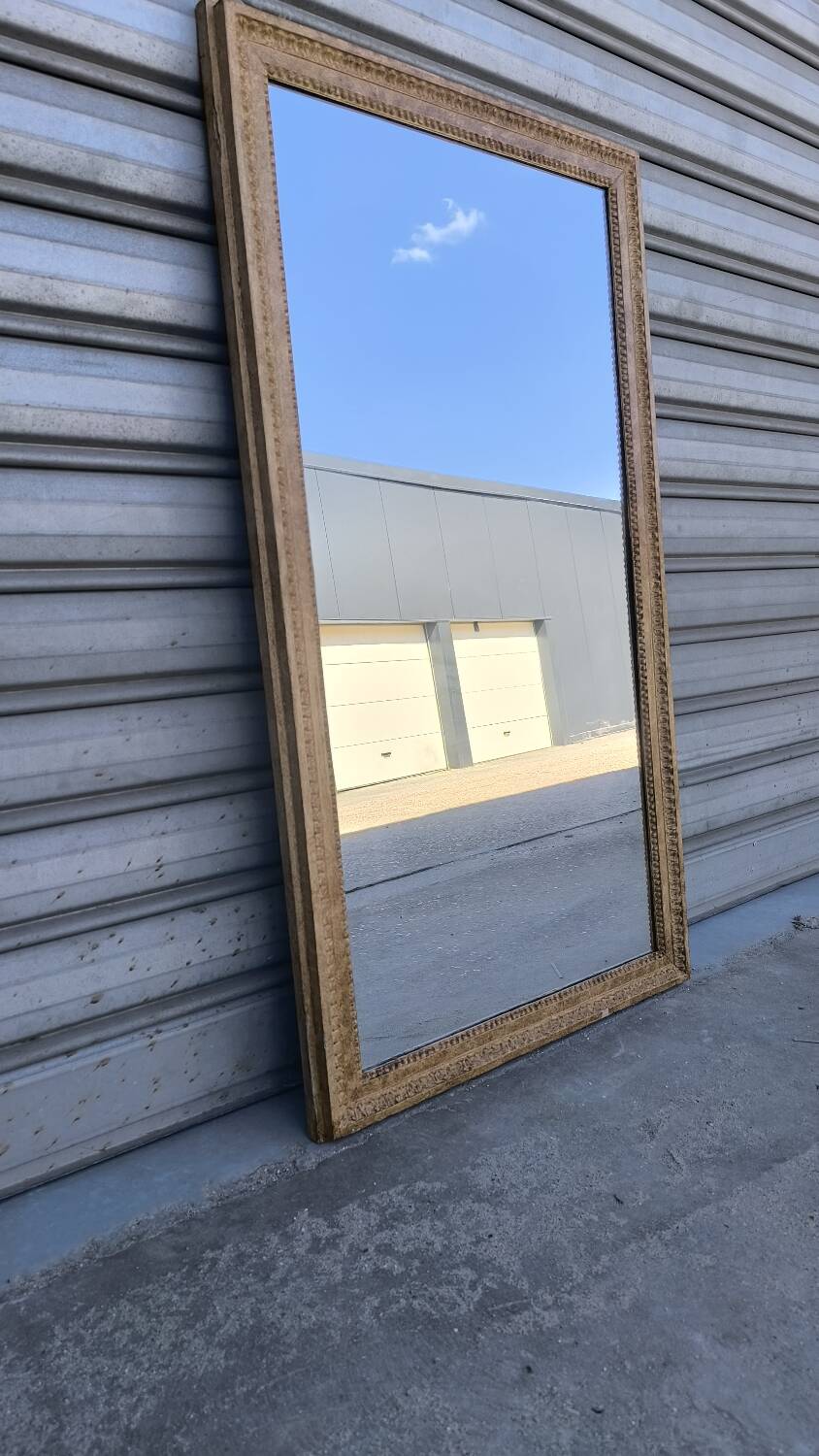 Mirror in wood and stucco in burl wood style, 1960
