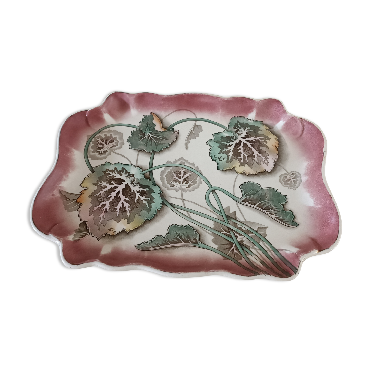 Art Nouveau dish in Fives-Lille earthenware