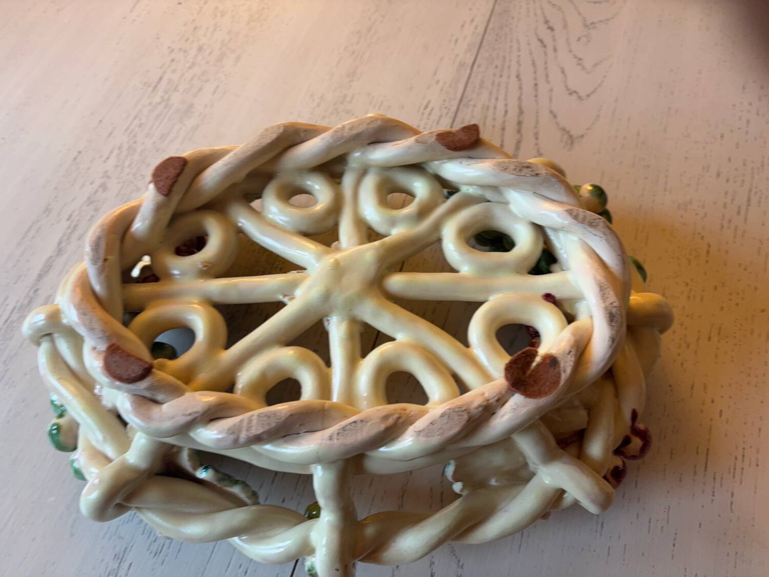 Earthenware slipware basket