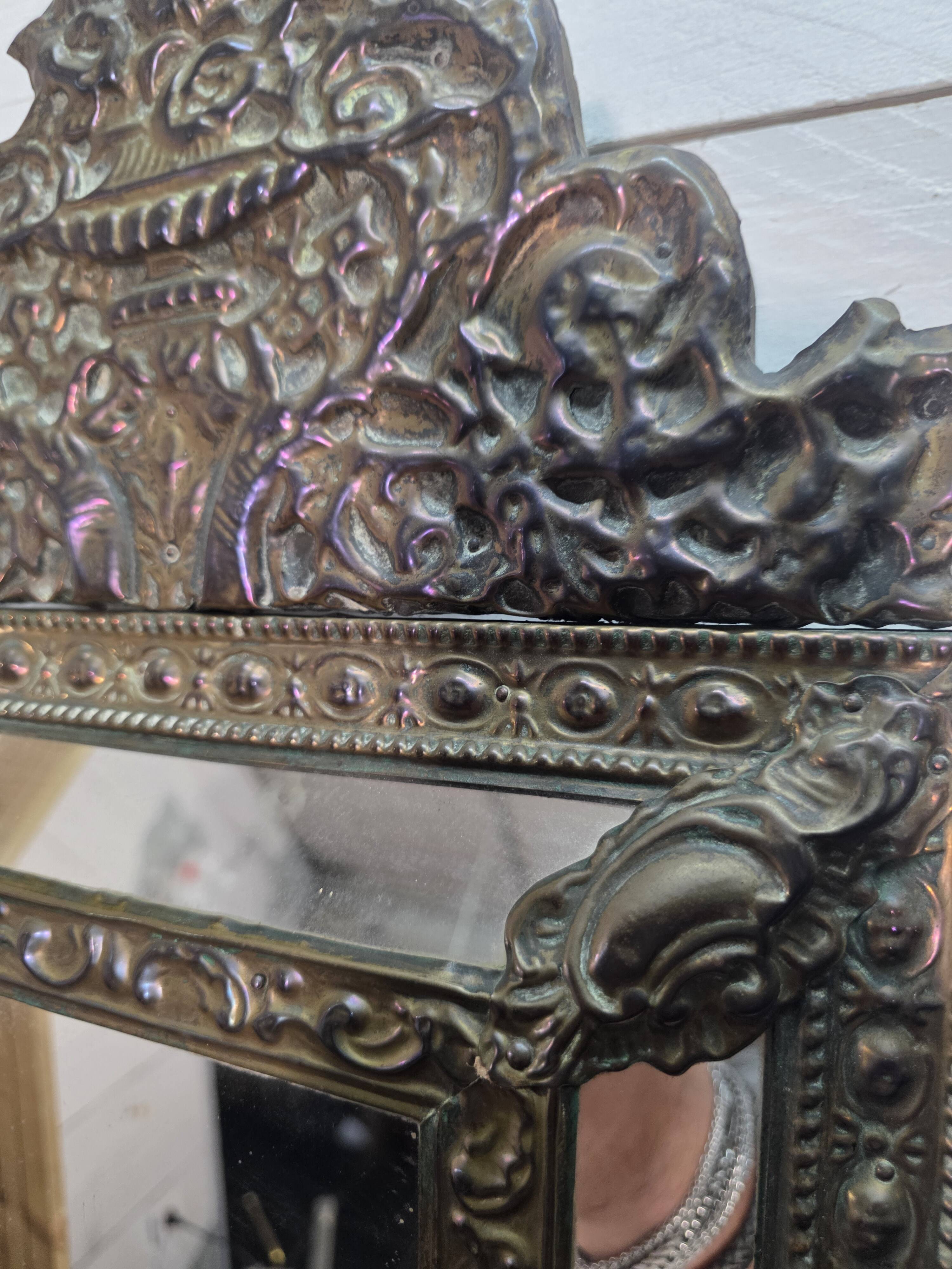 Miroir en laiton à parcloses du XIXe