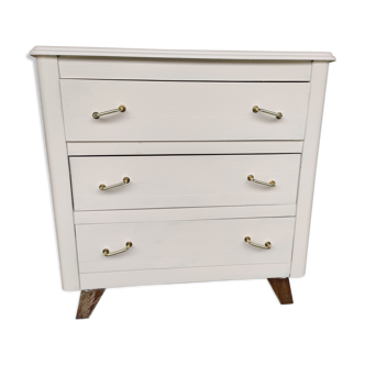 Scandinavian chest of drawers