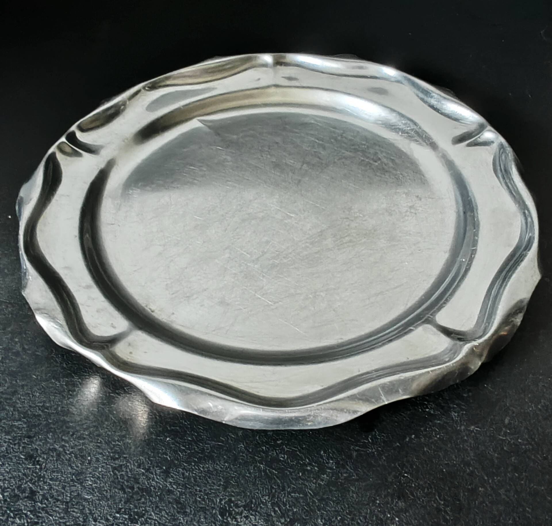 Round Silver-Plated Serving Dish 20 cm Ideal for 18 cm Cake