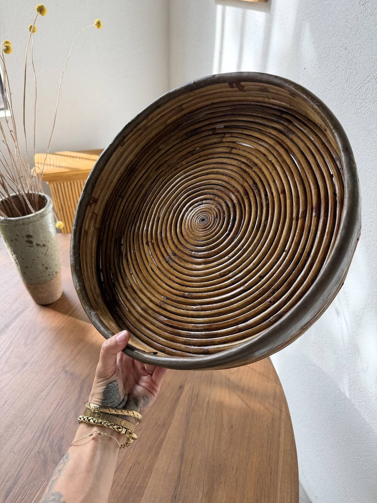 Round rattan and brass trays 1970 by Gabriella Crespi