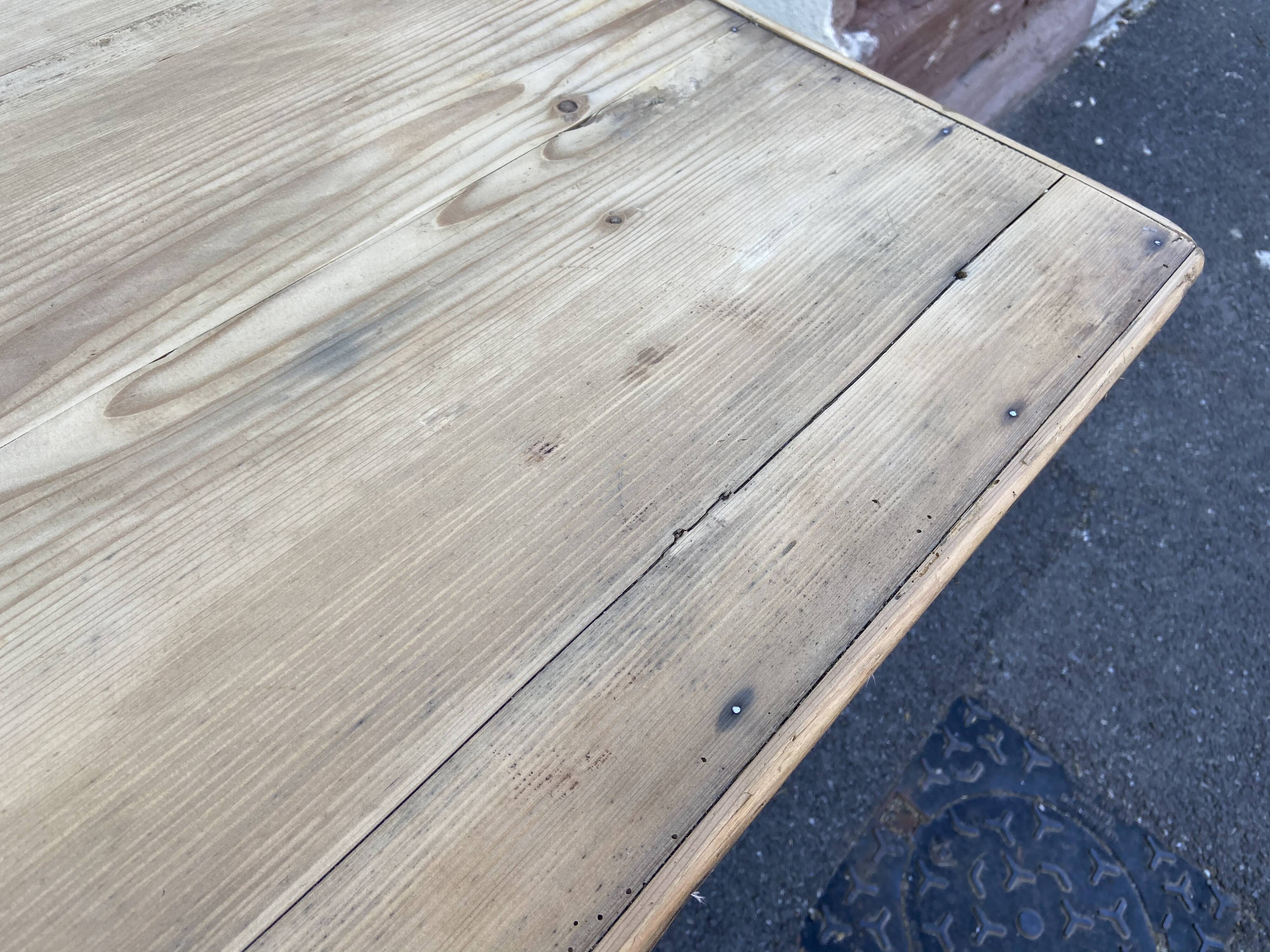 Farm table in natural wood fir 1900 brewery