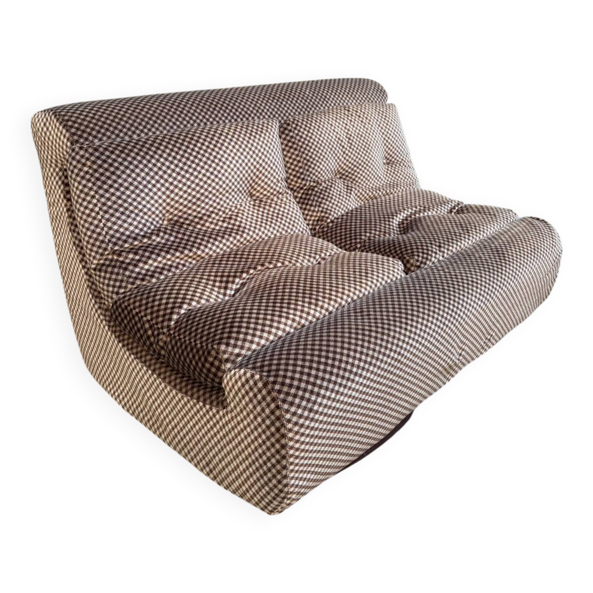 Two-seater velvet armchair with a vintage 70s pattern.
