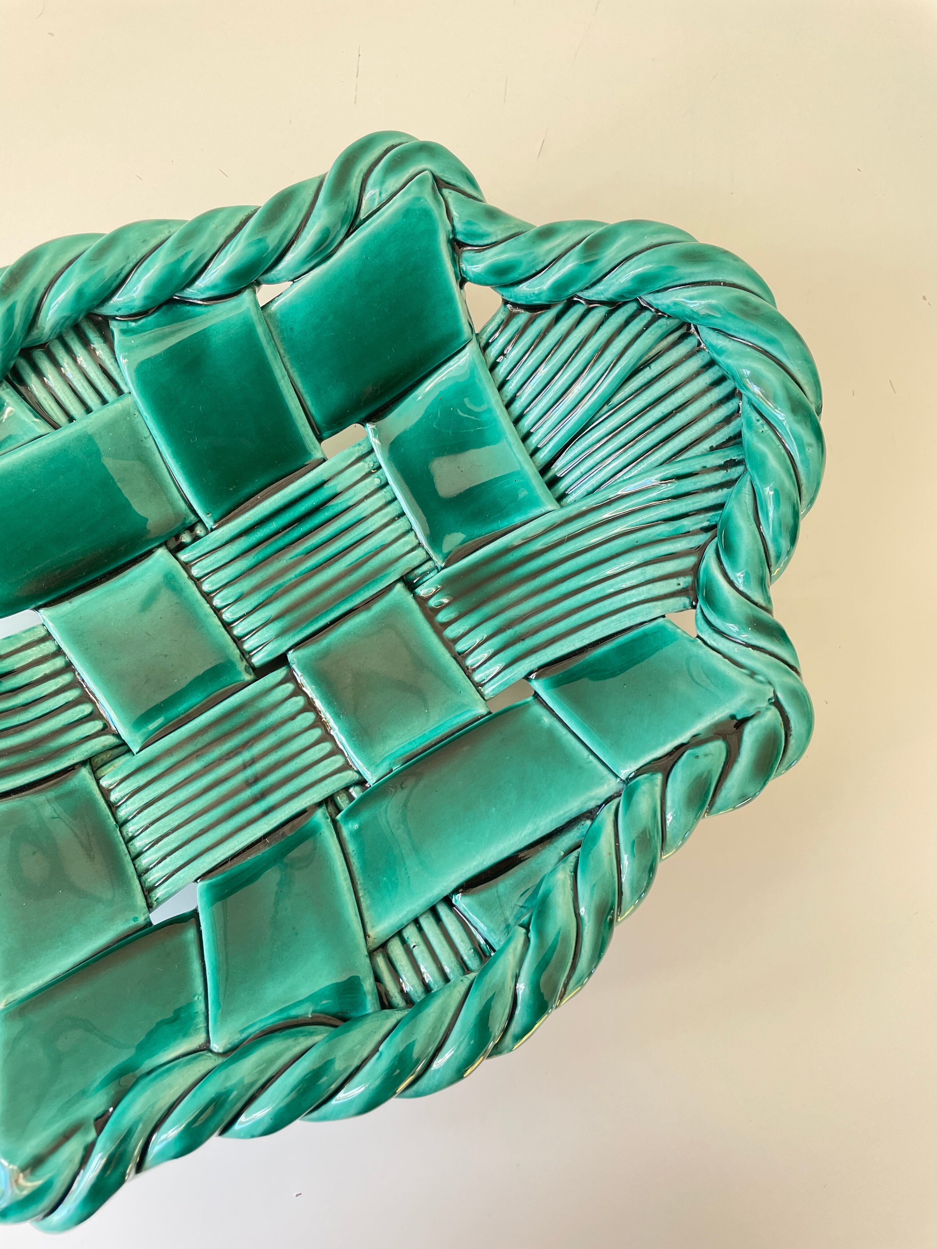 Braided ceramic fruit cup