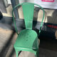 Chaise verte metal empilable sklum esprit tolix