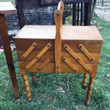 Wooden accordion worker