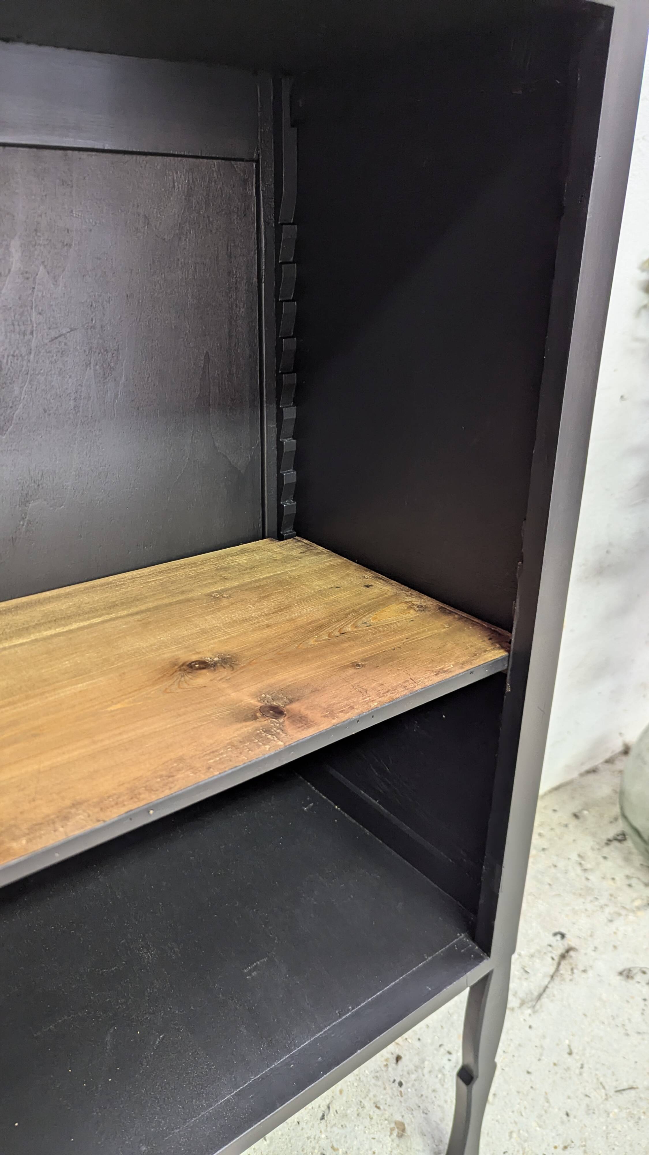 Old library shelf patina old bibus