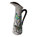 Butterfly pitcher