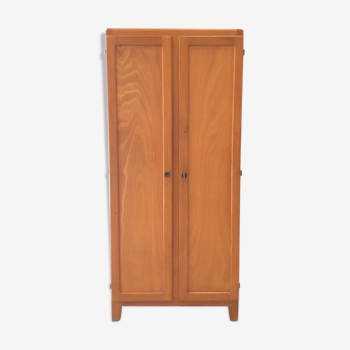 Armoire parisienne