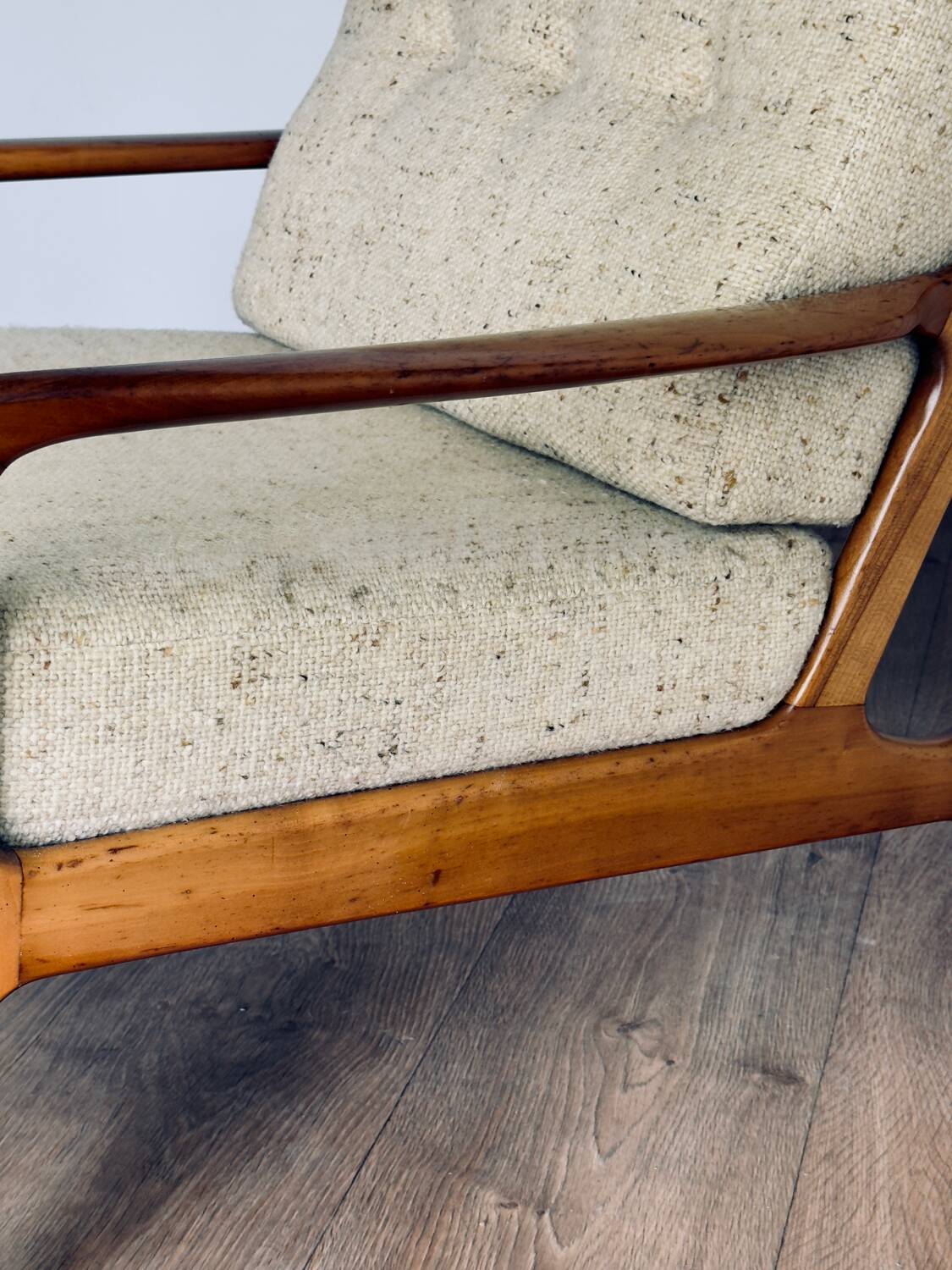 Vintage 80s Scandinavian armchair – wood and beige tweed