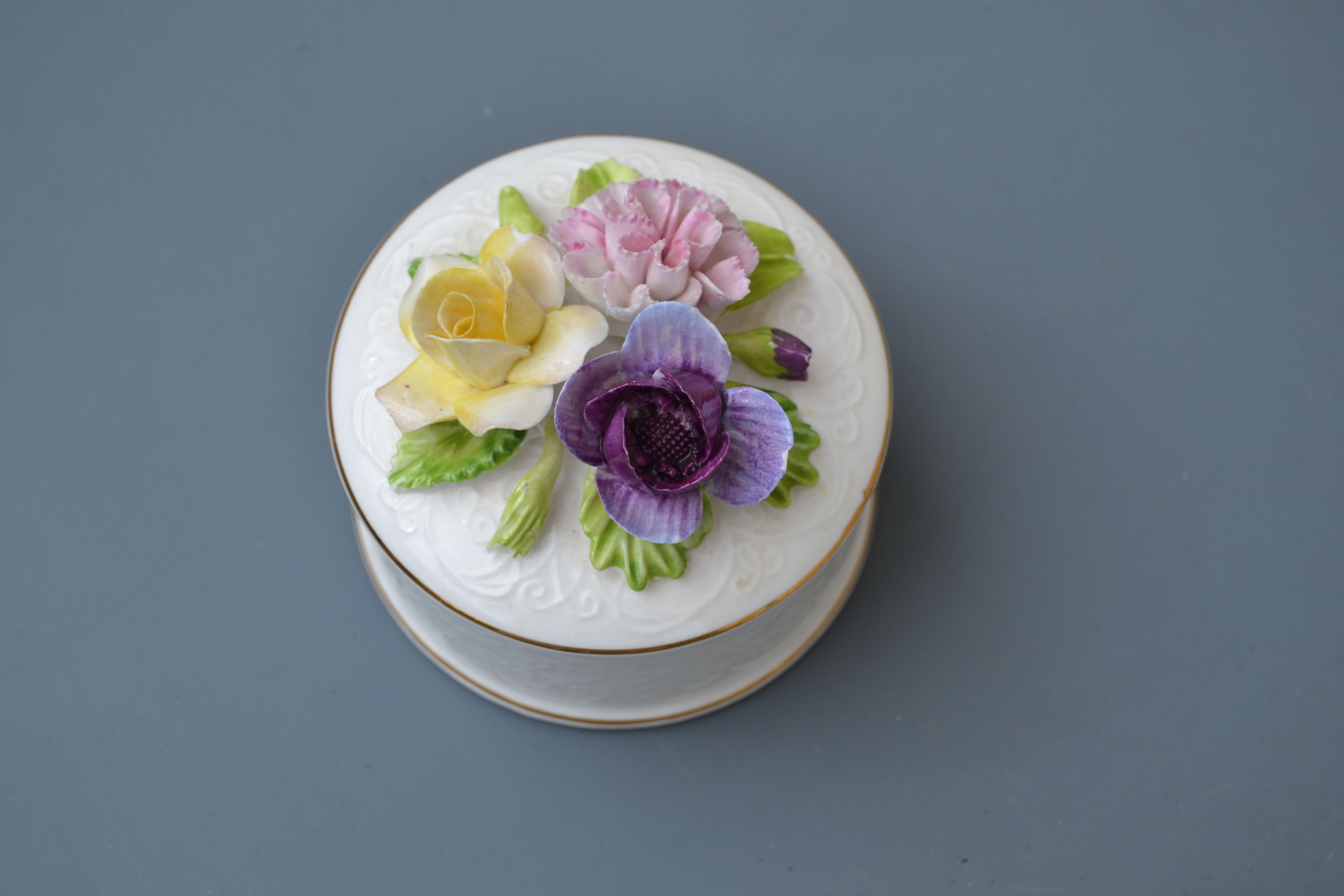 English porcelain jewelry box 20th century