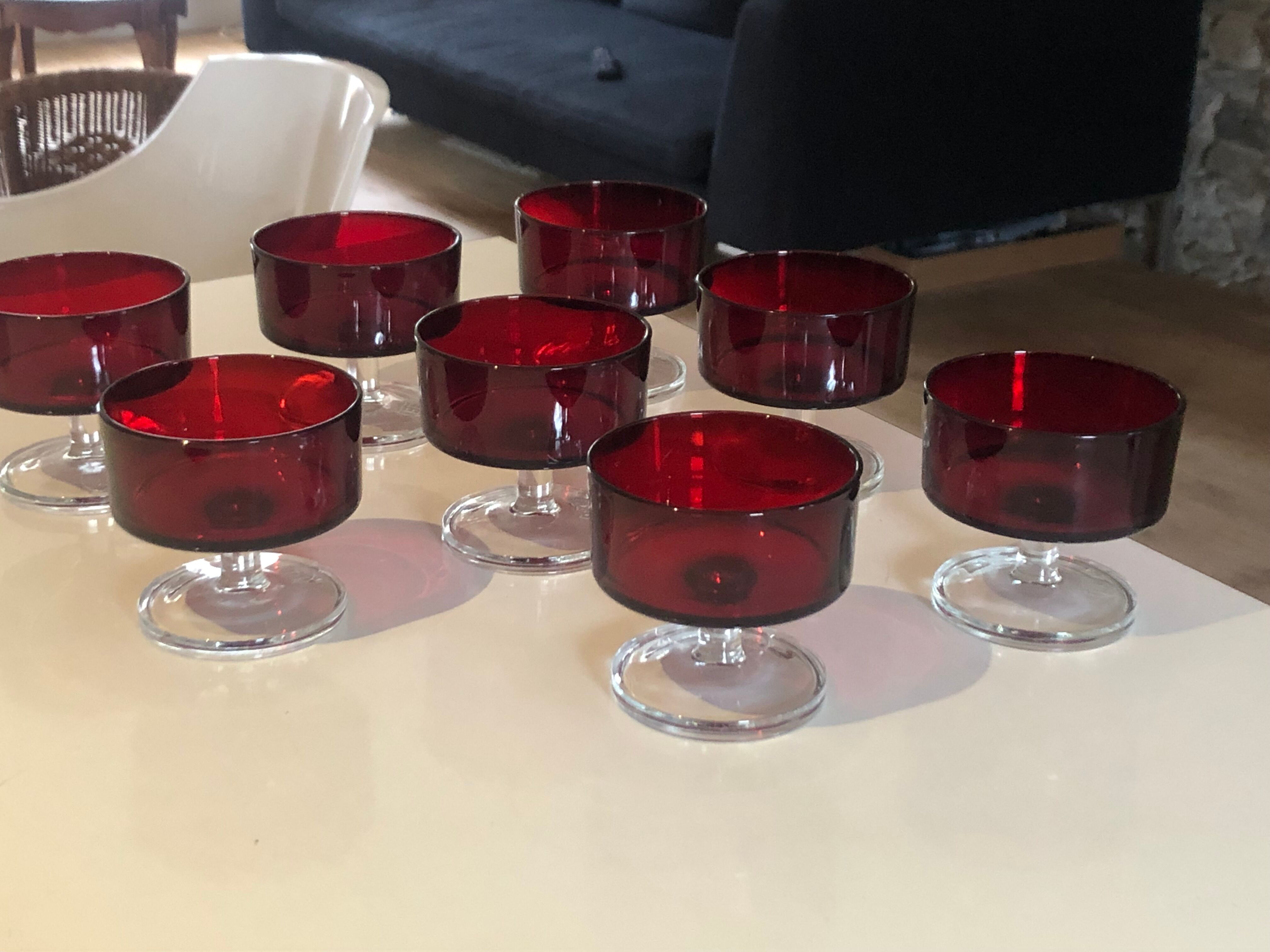 Luminarc champagne glasses