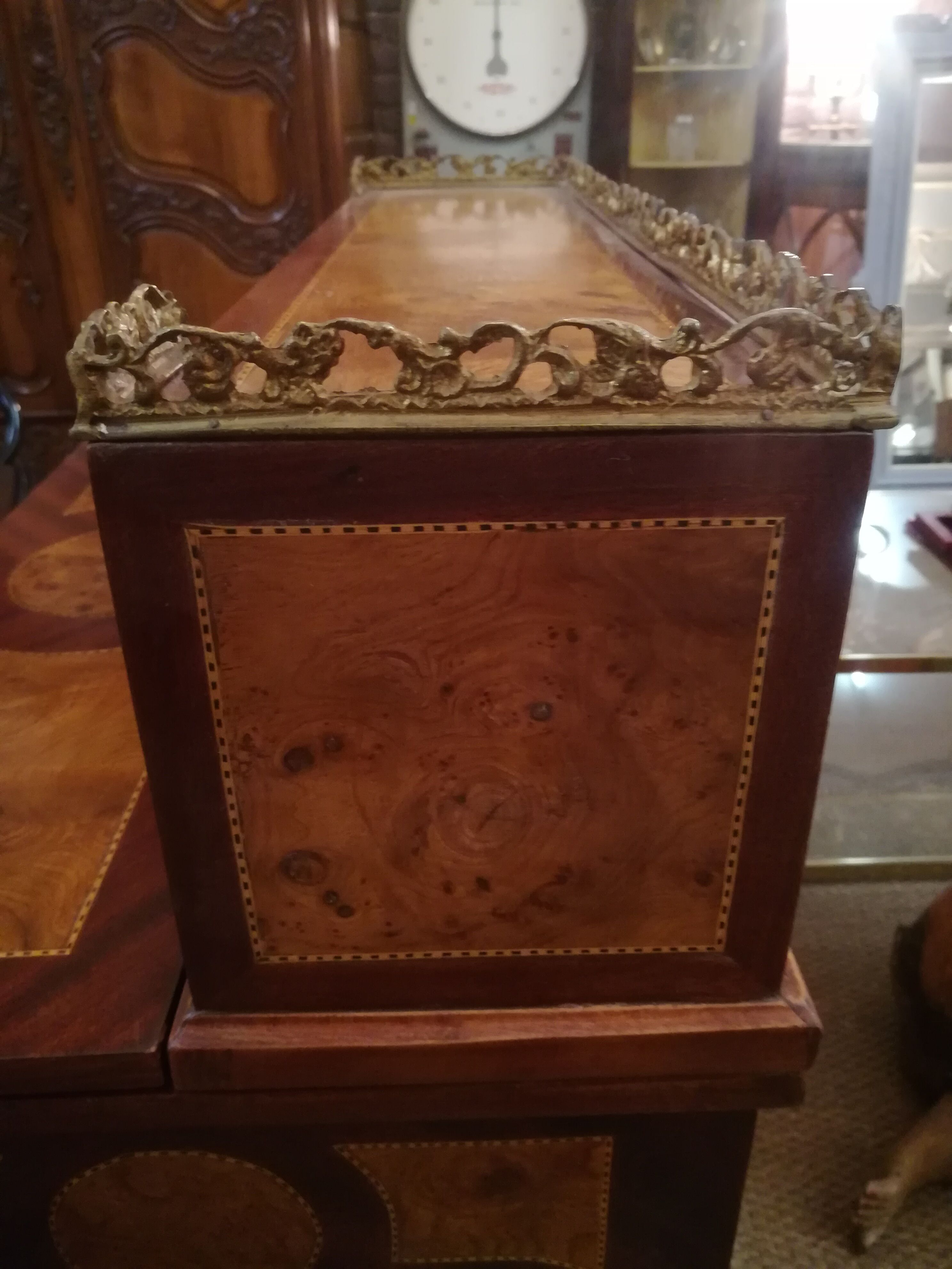 Secrétaire bonheur du jour en marqueterie