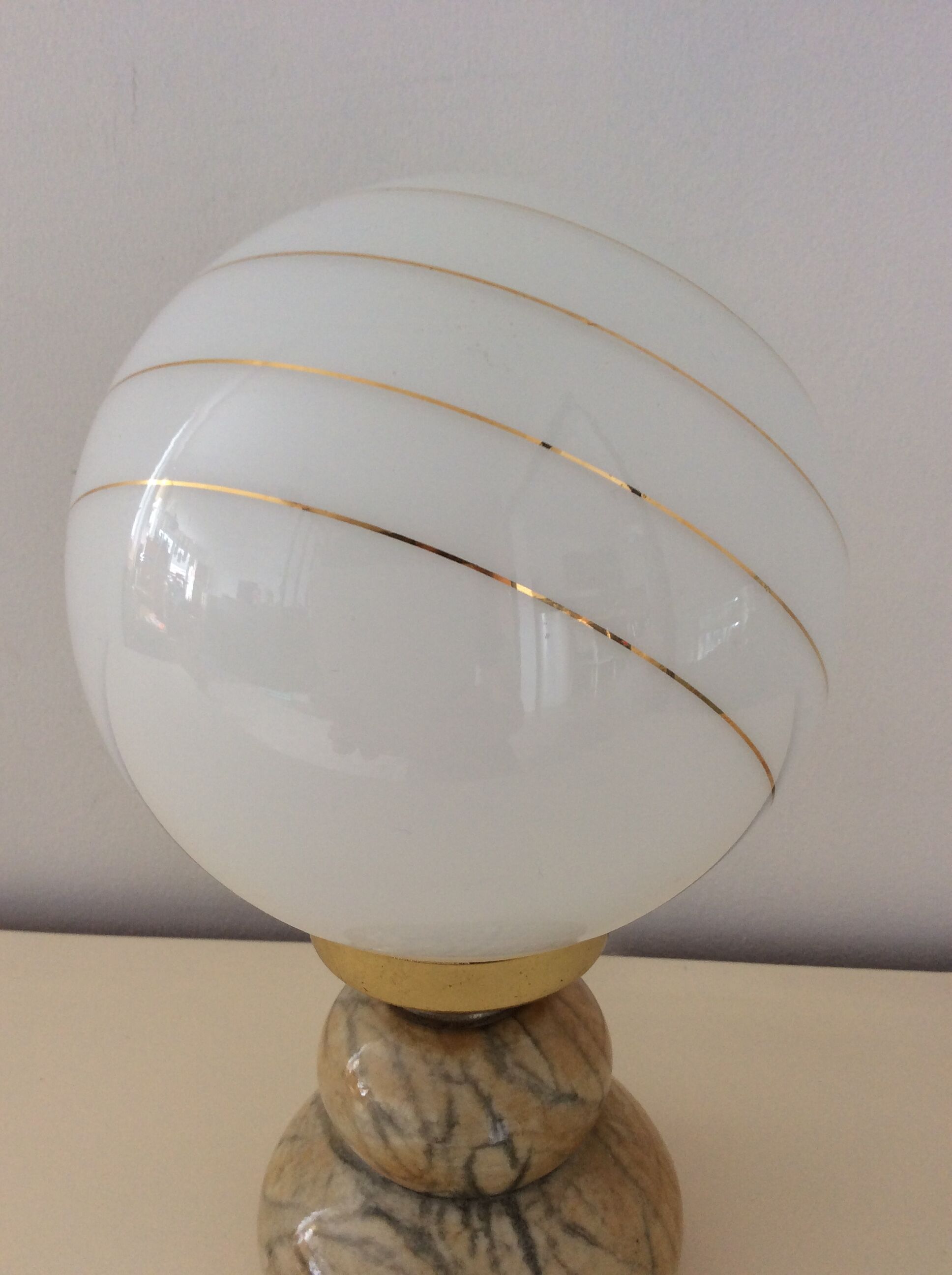 Vintage lamp from the 70s in marble and opaline