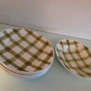 Set of six flat plates and one Moulin des Loups bowl, green tablecloth model/1950s-1960s
