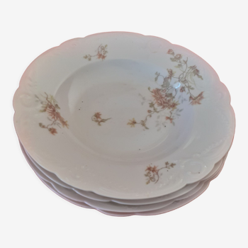 6 flat plates Limoges France. Floral motif.