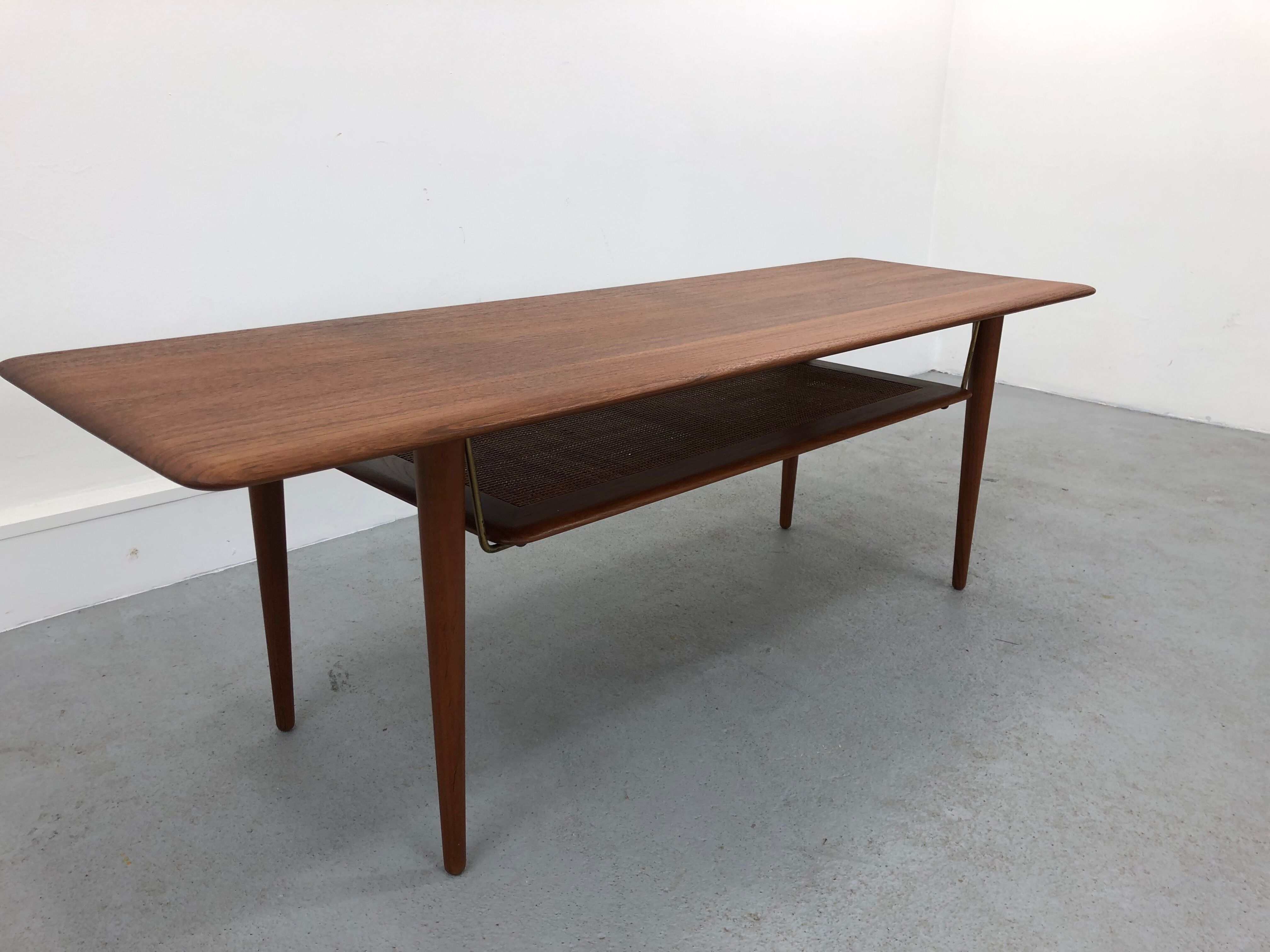 FD 516 coffee table by Peter Hvidt & Orla Mølgaard-Nielsen for France & Son, Denmark, 1960s