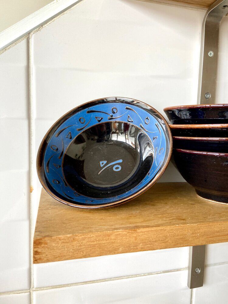 6 enamelled ceramic bowls