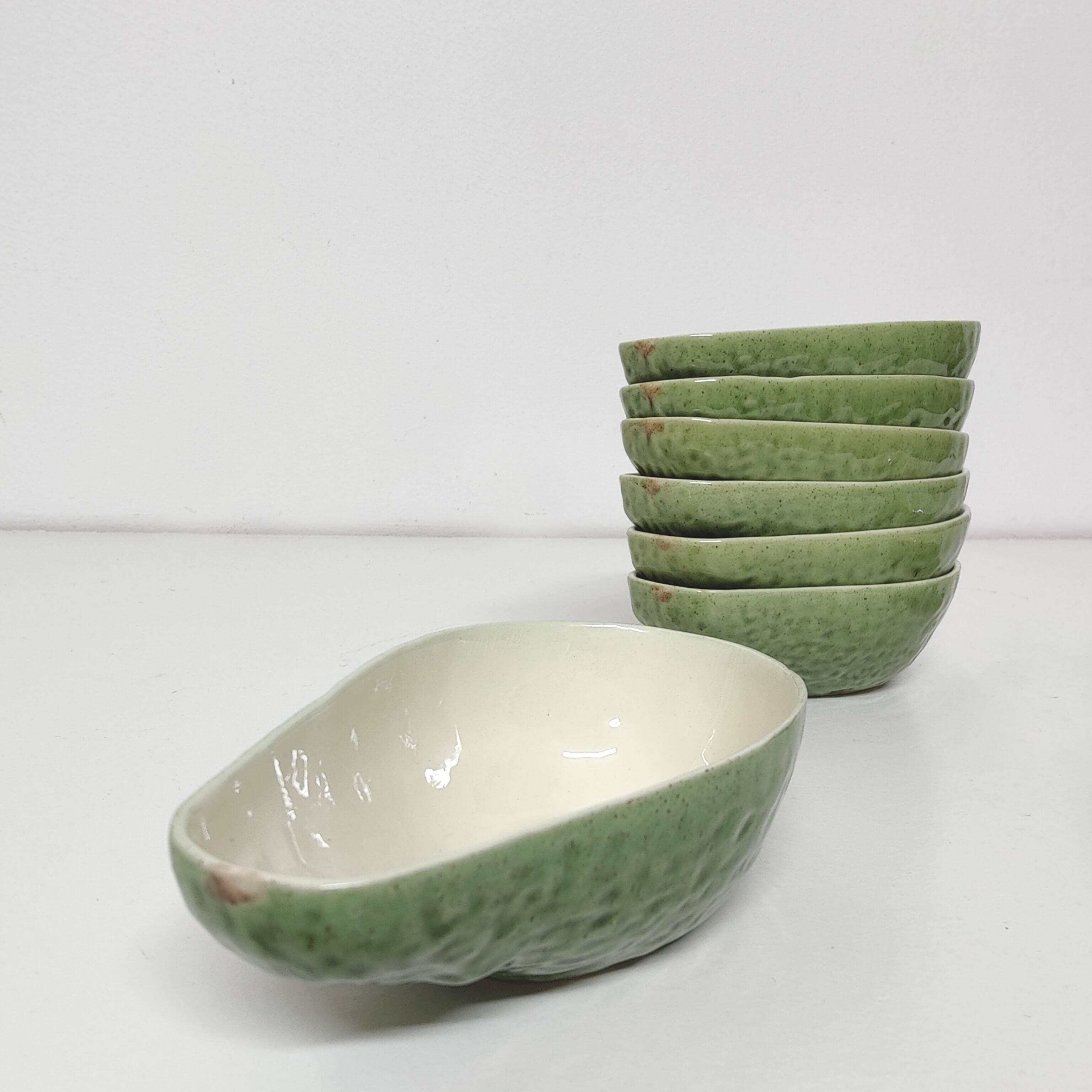 Set of 8 avocado-shaped ceramic bowls Bordalo Pinheiro Portugal