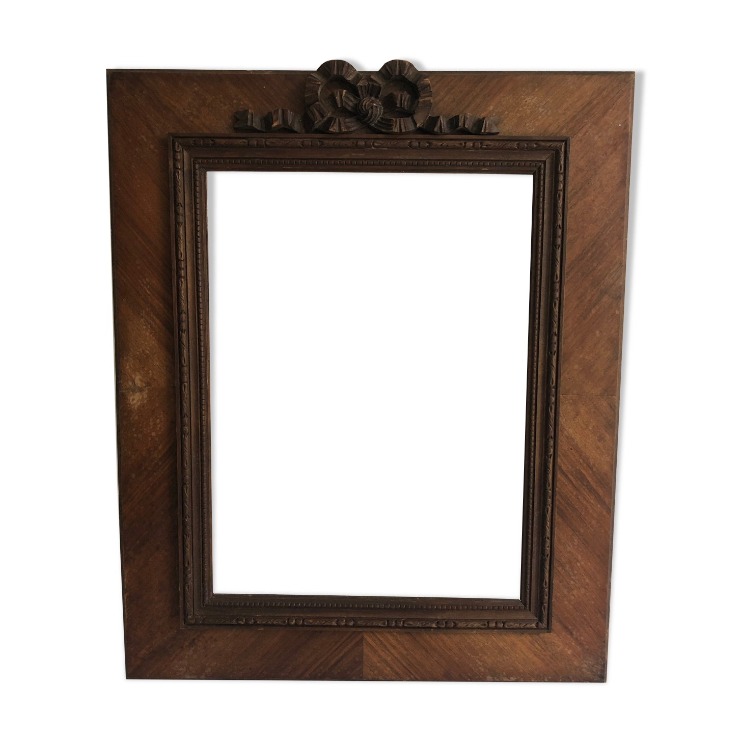 Old knot frame