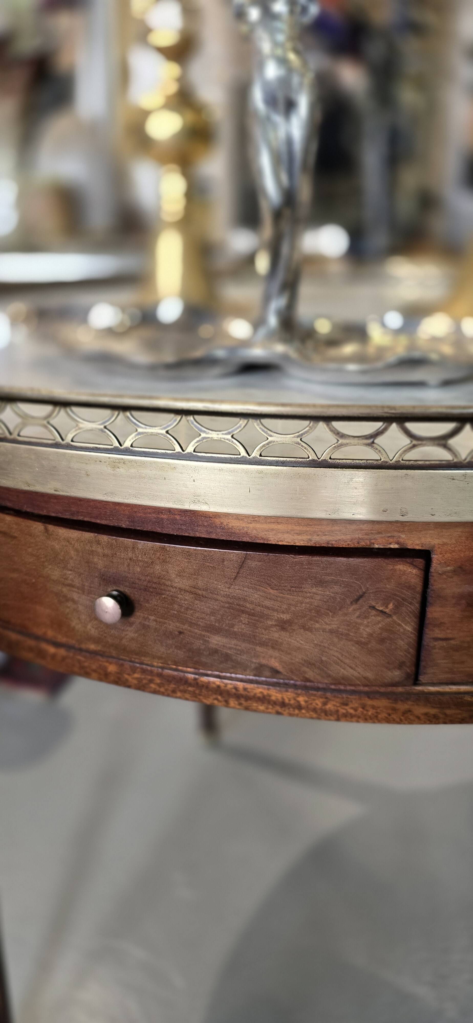 Louis XVI style bouillotte table in mahogany from the early 20th century