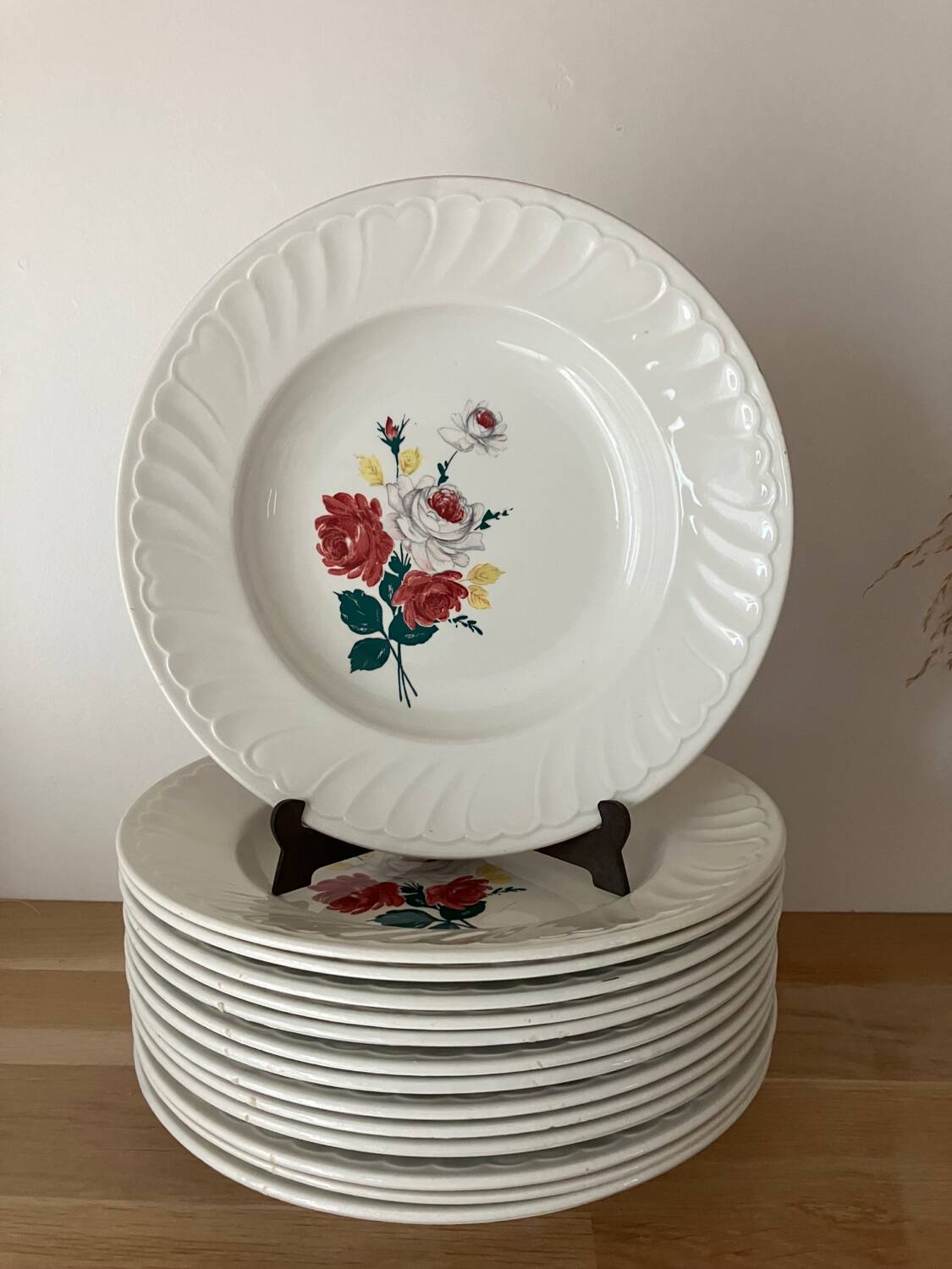 Vintage-Set of 14 soup plates-floral pattern