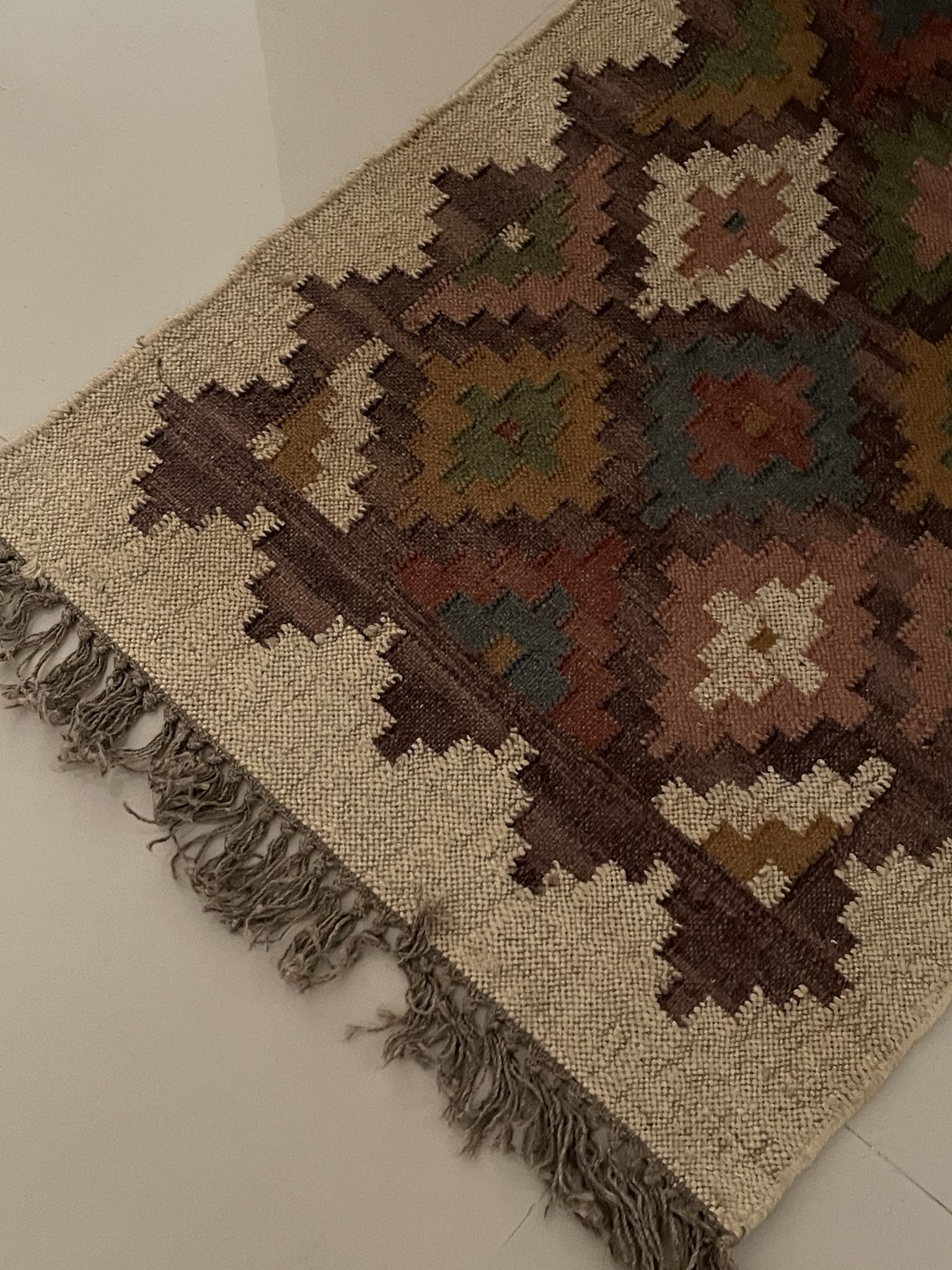 2.5 x10 ft - jute/wool kilim runner,handmade,area,home decor,bed side,indian traditional rug/carpet.
