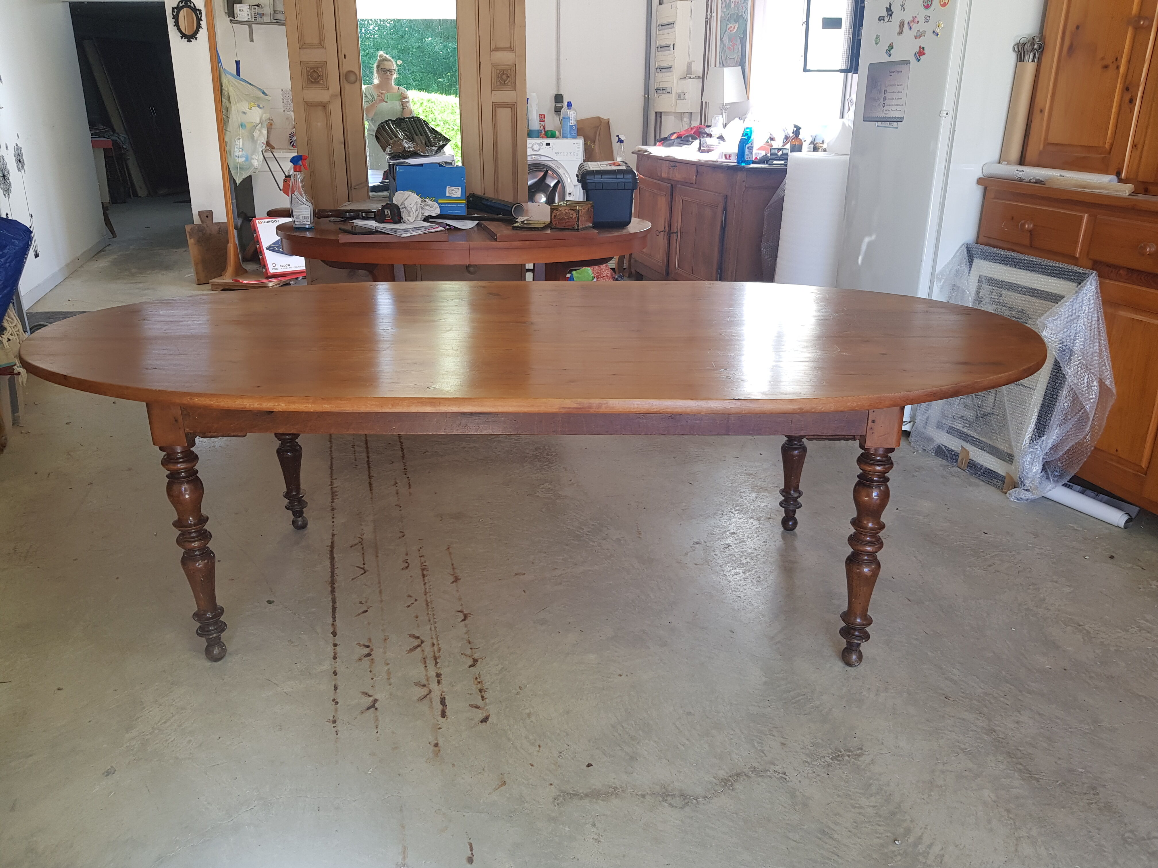 Oval farm table