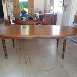 Oval farm table
