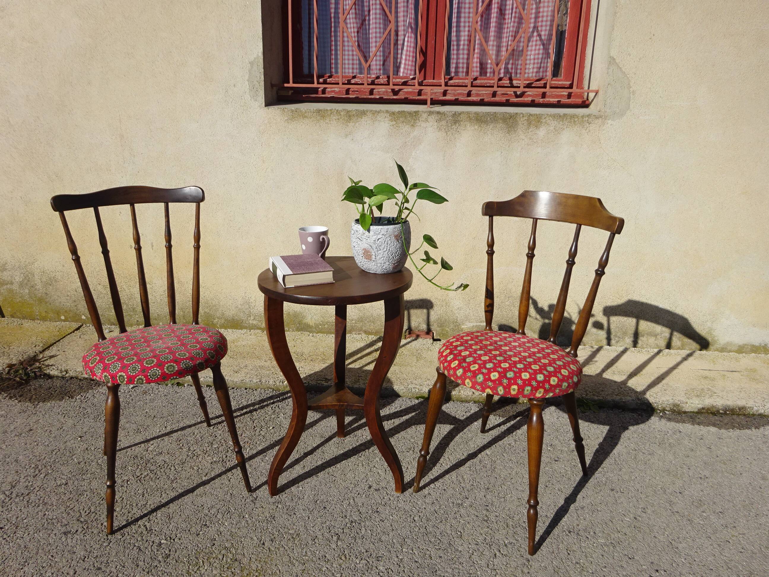 Chaises vintage, pieds compas, les 2