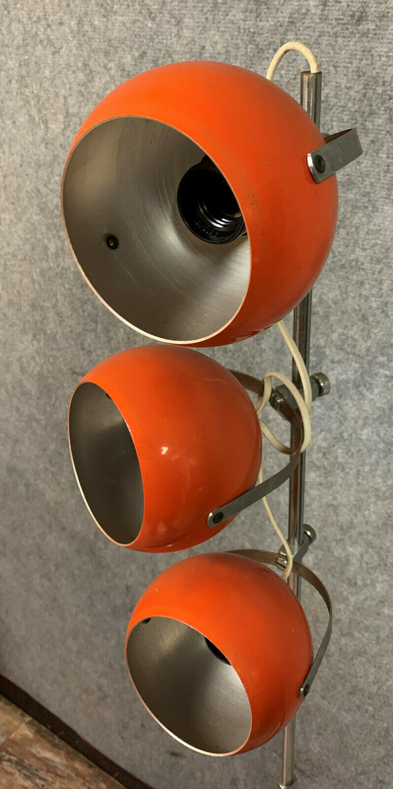 Italian design floor lamp from the 1970s