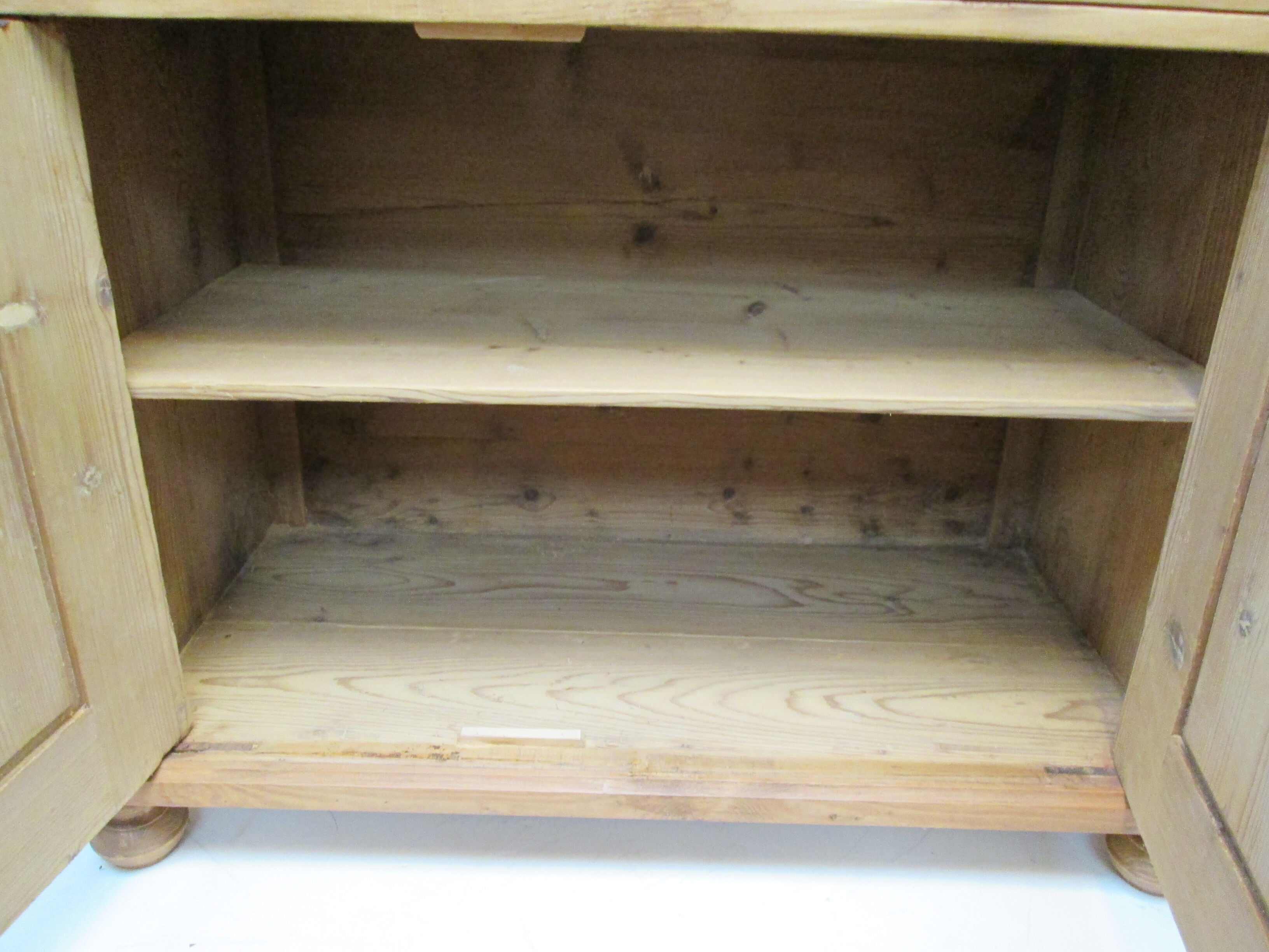 Danish pine buffet XXeme