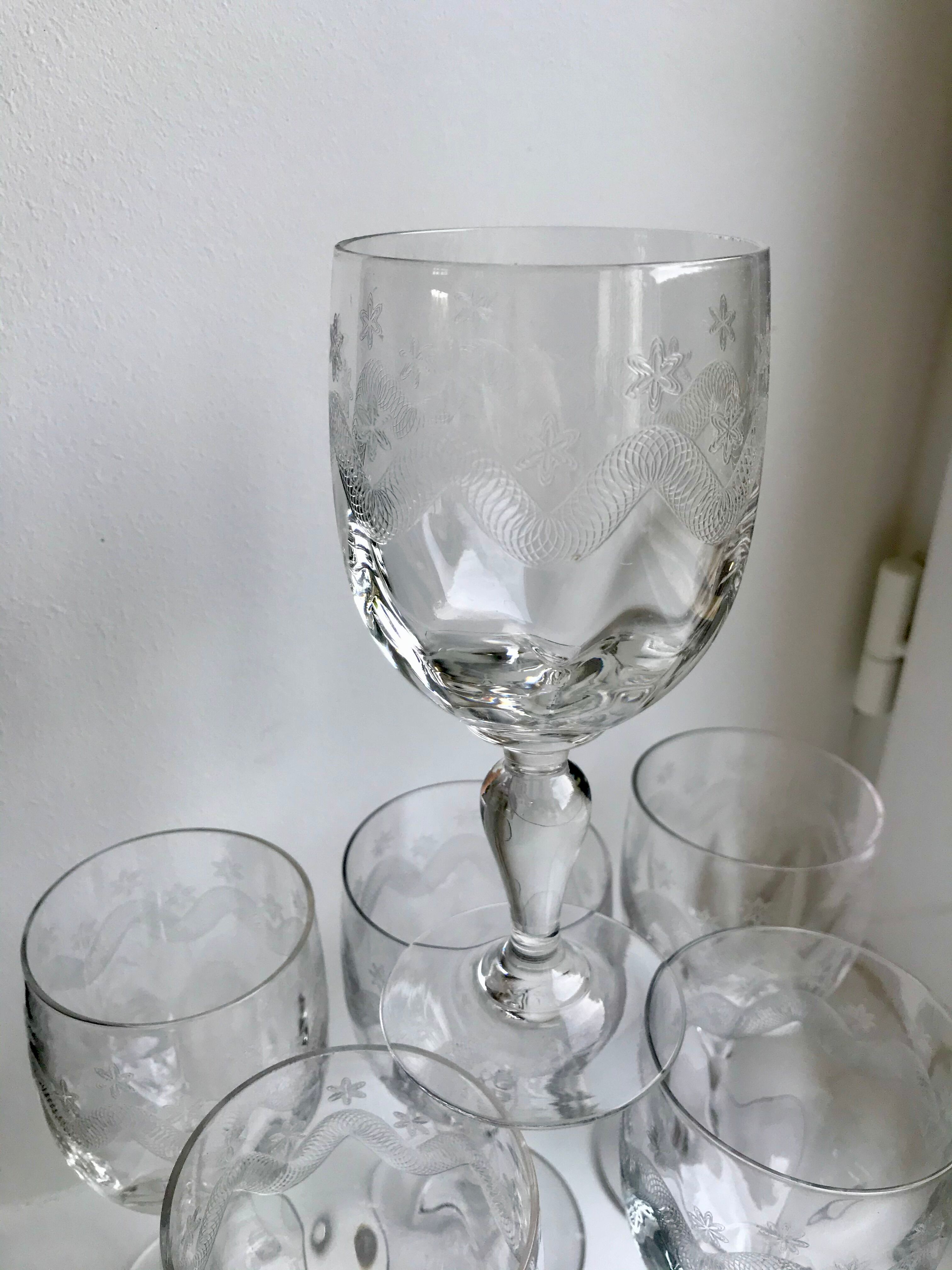 Lot de 6 verres à vin en cristal gravé début xxème