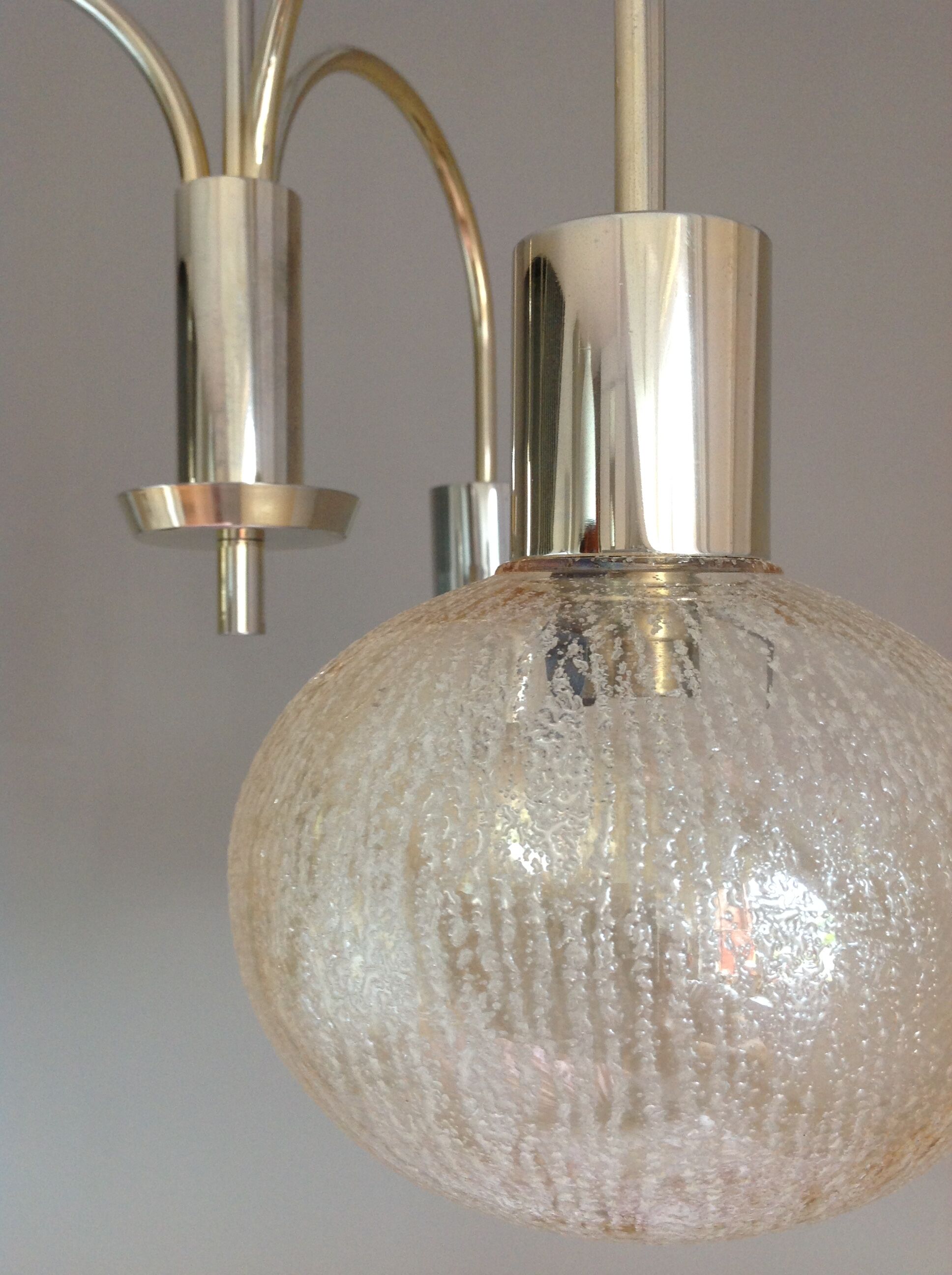 Three-globe brass chandelier in amber/vintage glass 60s-70s