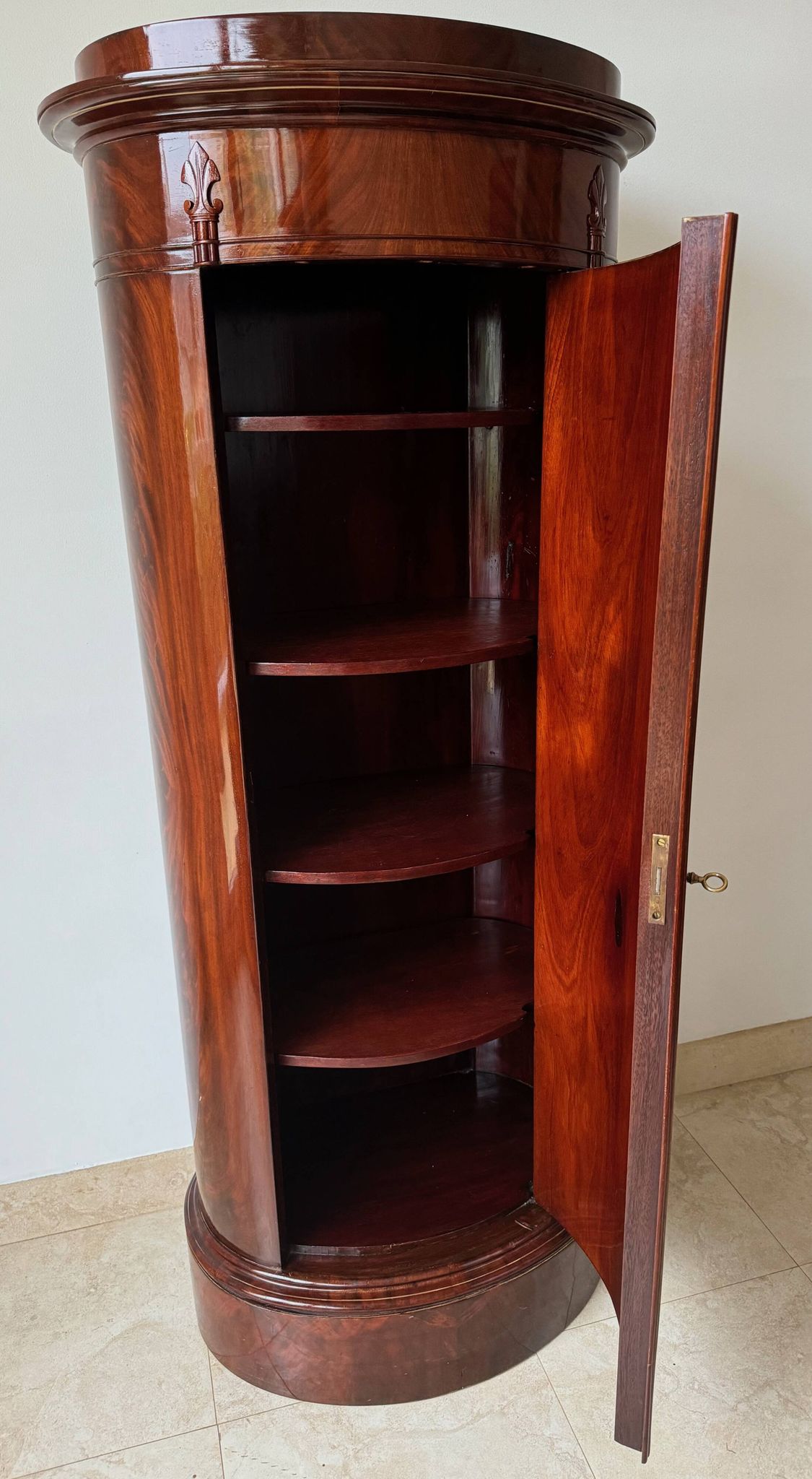 Somno “Column” or Cylindrical Cabinet, in flamed mahogany, Copenhagen, 1830-1840