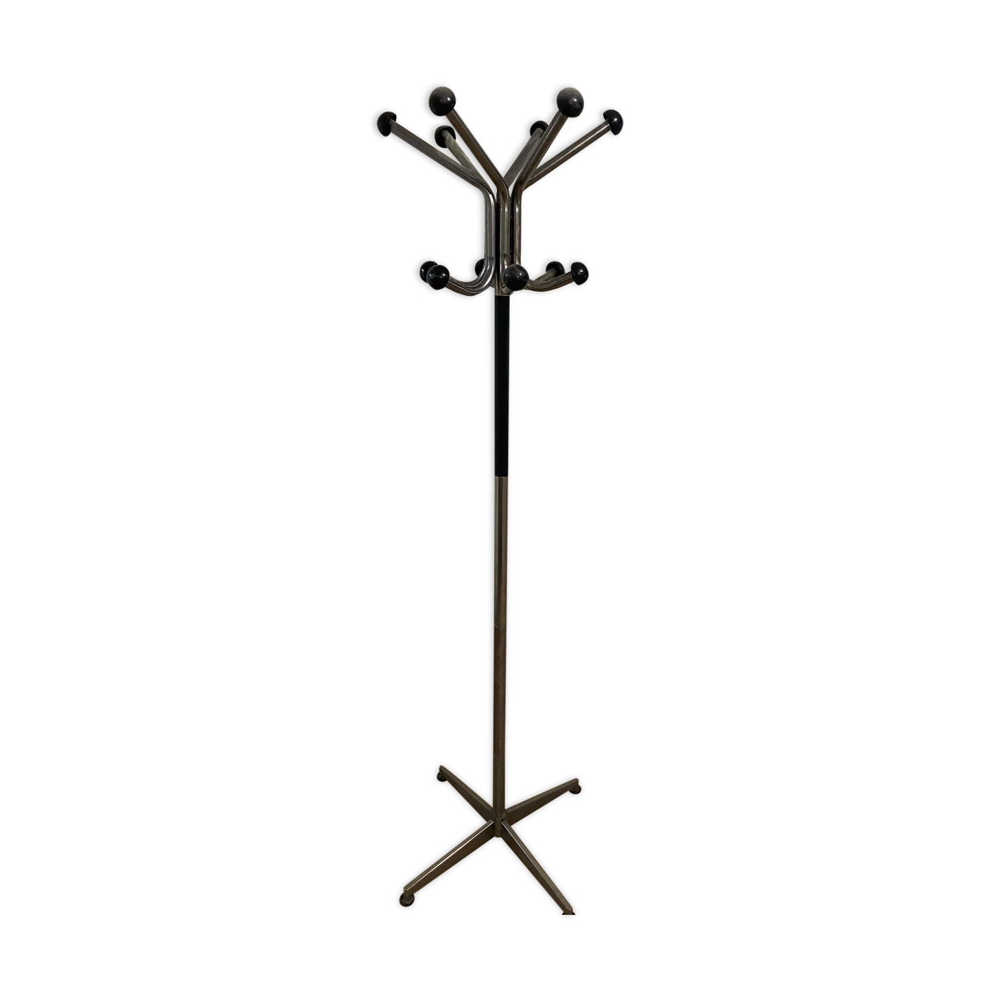 Metal parrot coat rack